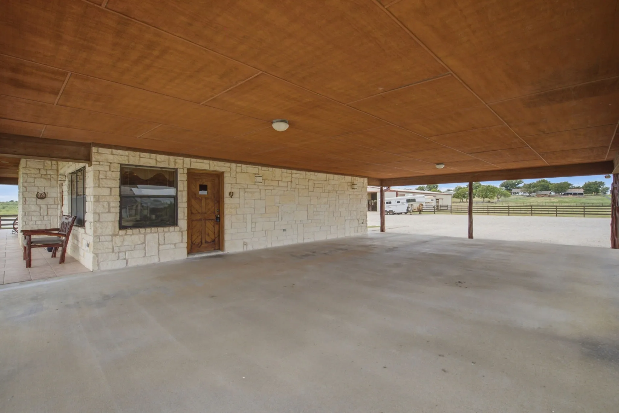Single Family Residence For Sale in Denton County , 1590 Lawlis Lane, Sanger, Texas 76266, 2 Bedrooms, 2 Bathrooms, Garage spaces, 1,706 Sqft, built in 2002, Price $875,000, mls#21335711, Real Estate Agent in Sanger, Homes For Sale in Denton county, Homes For Sale in Sanger, Realtor in Sanger Texas, Real Estate Brokerage Independent Realty Texas, Luminita Cordes Realtor
