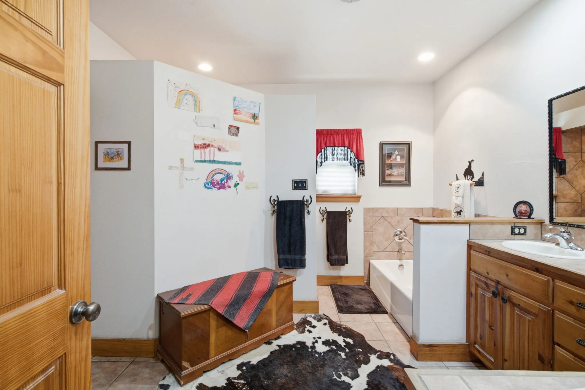 Single Family Residence For Sale in Denton County , 1590 Lawlis Lane, Sanger, Texas 76266, 2 Bedrooms, 2 Bathrooms, Garage spaces, 1,706 Sqft, built in 2002, Price $875,000, mls#21335711, Real Estate Agent in Sanger, Homes For Sale in Denton county, Homes For Sale in Sanger, Realtor in Sanger Texas, Real Estate Brokerage Independent Realty Texas, Luminita Cordes Realtor