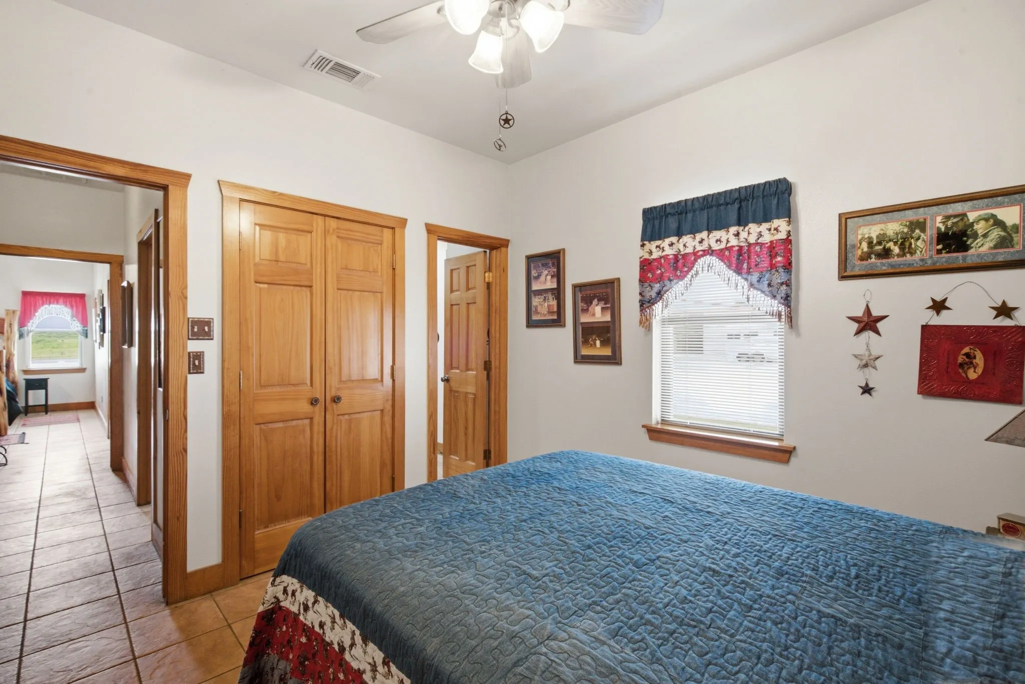 Single Family Residence For Sale in Denton County , 1590 Lawlis Lane, Sanger, Texas 76266, 2 Bedrooms, 2 Bathrooms, Garage spaces, 1,706 Sqft, built in 2002, Price $875,000, mls#21335711, Real Estate Agent in Sanger, Homes For Sale in Denton county, Homes For Sale in Sanger, Realtor in Sanger Texas, Real Estate Brokerage Independent Realty Texas, Luminita Cordes Realtor
