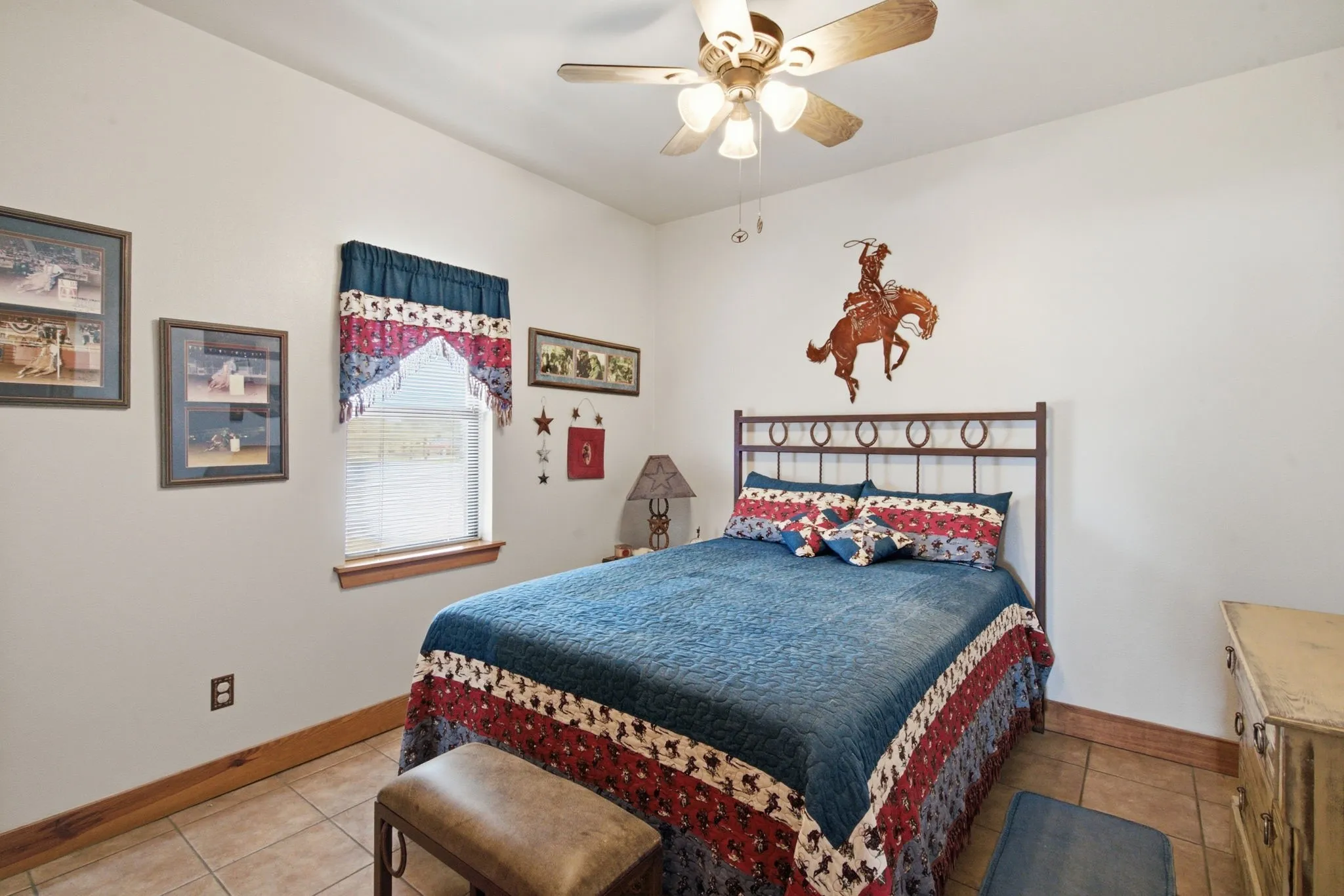 Single Family Residence For Sale in Denton County , 1590 Lawlis Lane, Sanger, Texas 76266, 2 Bedrooms, 2 Bathrooms, Garage spaces, 1,706 Sqft, built in 2002, Price $875,000, mls#21335711, Real Estate Agent in Sanger, Homes For Sale in Denton county, Homes For Sale in Sanger, Realtor in Sanger Texas, Real Estate Brokerage Independent Realty Texas, Luminita Cordes Realtor