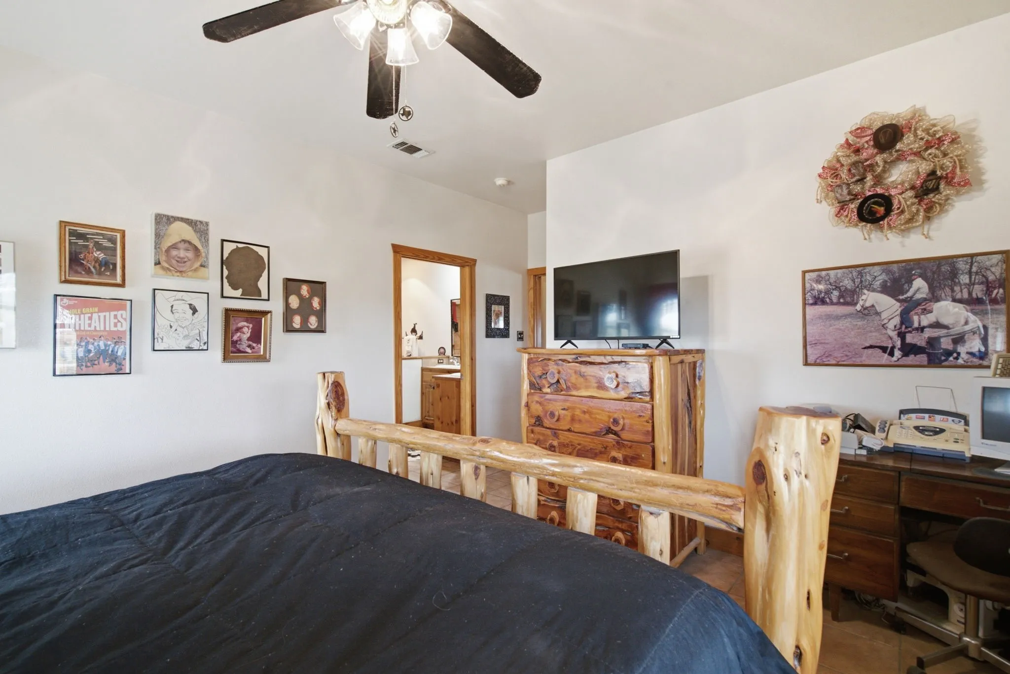 Single Family Residence For Sale in Denton County , 1590 Lawlis Lane, Sanger, Texas 76266, 2 Bedrooms, 2 Bathrooms, Garage spaces, 1,706 Sqft, built in 2002, Price $875,000, mls#21335711, Real Estate Agent in Sanger, Homes For Sale in Denton county, Homes For Sale in Sanger, Realtor in Sanger Texas, Real Estate Brokerage Independent Realty Texas, Luminita Cordes Realtor