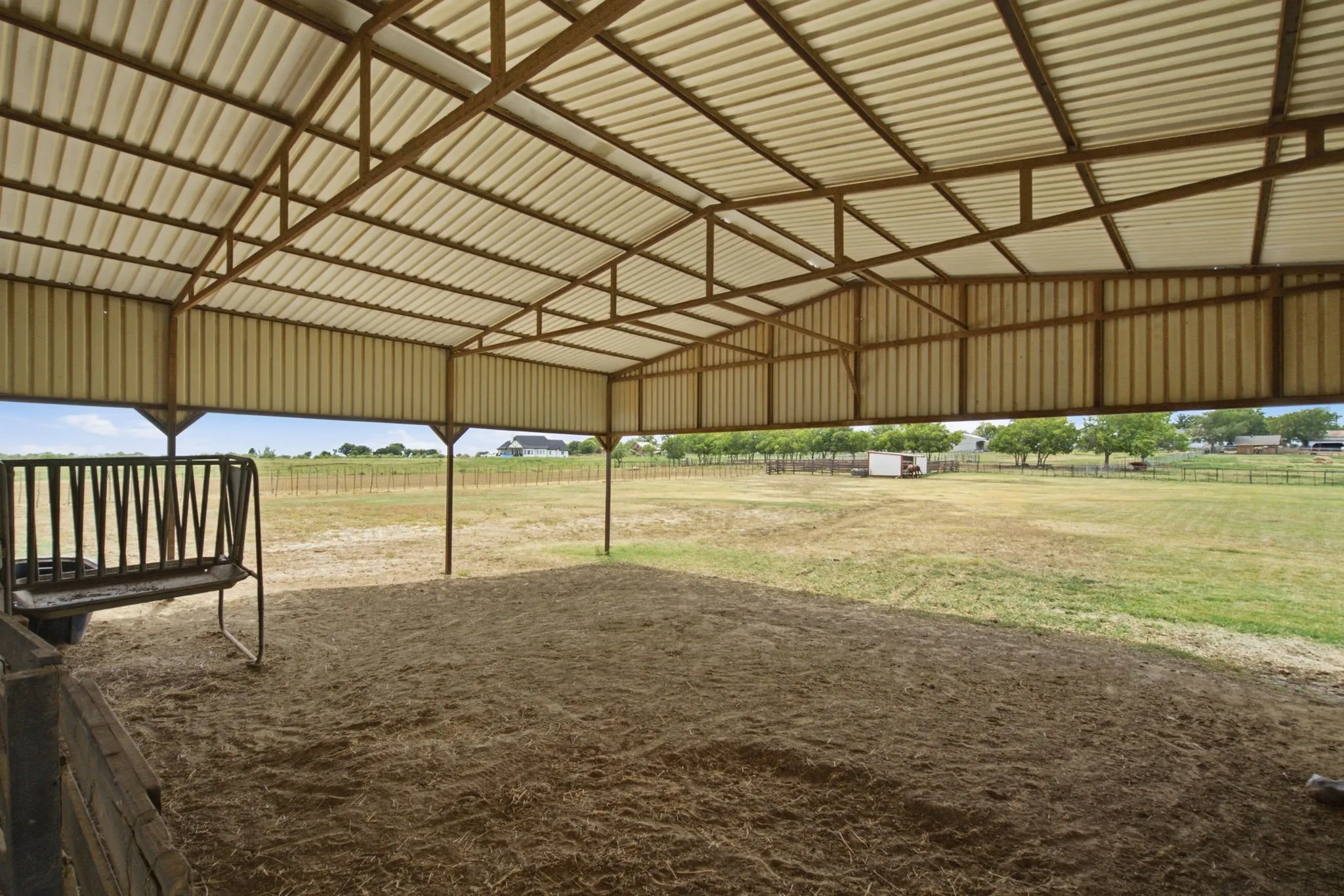 Single Family Residence For Sale in Denton County , 1590 Lawlis Lane, Sanger, Texas 76266, 2 Bedrooms, 2 Bathrooms, Garage spaces, 1,706 Sqft, built in 2002, Price $875,000, mls#21335711, Real Estate Agent in Sanger, Homes For Sale in Denton county, Homes For Sale in Sanger, Realtor in Sanger Texas, Real Estate Brokerage Independent Realty Texas, Luminita Cordes Realtor