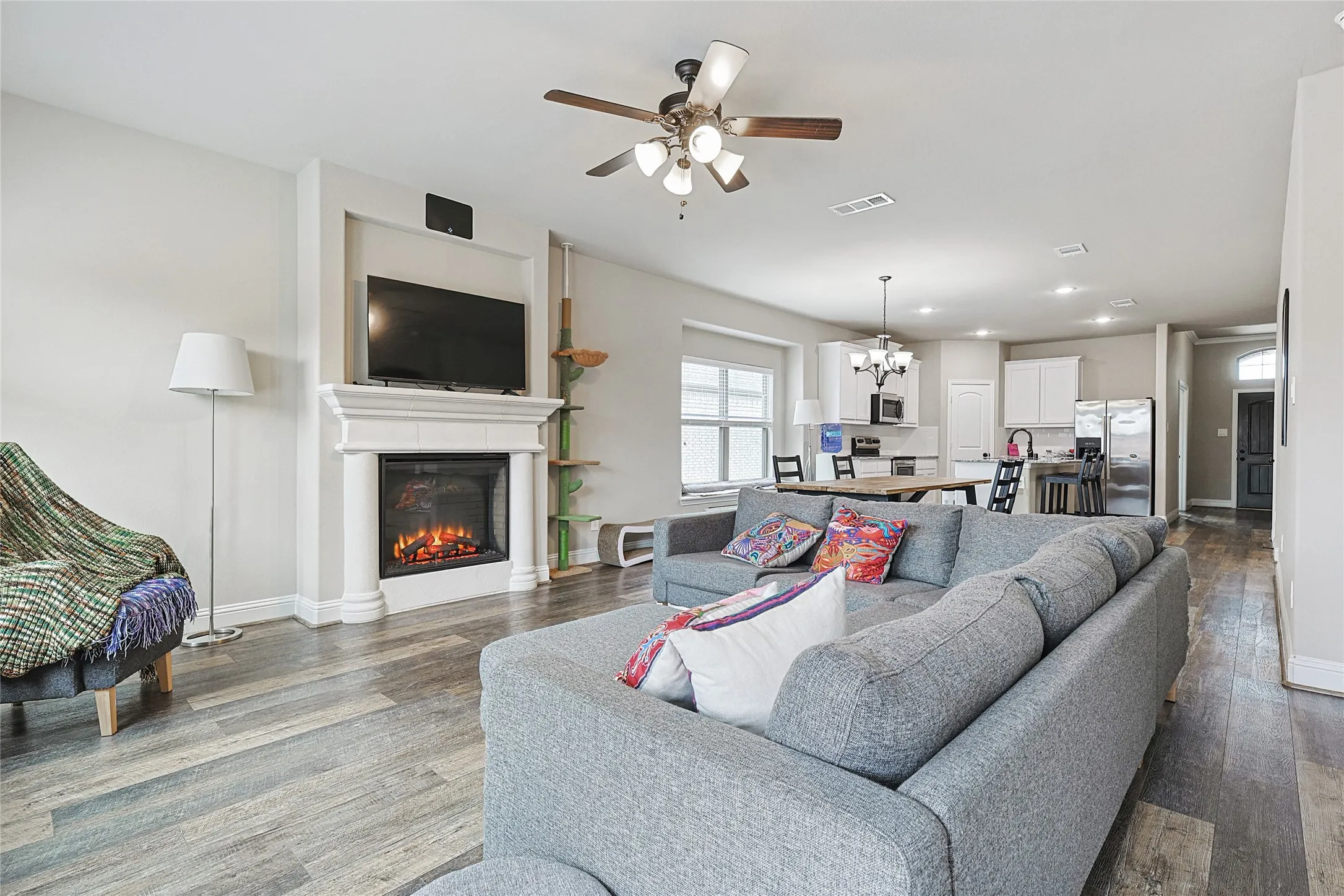 Single Family Residence For Rent in Rockwall County , 537 Oleander Drive, Royse City, Texas 75189, 3 Bedroom, 2 Bathroom, 3 Garage spaces, 1,883 Sqft, built in 2021, mls#21333044, Real Estate Agent in Royse City, Homes For Rent in Rockwall county, Homes For Rent in Royse City, Realtor in Royse City Texas, Real Estate Brokerage Independent Realty Texas, Luminita Cordes Realtor