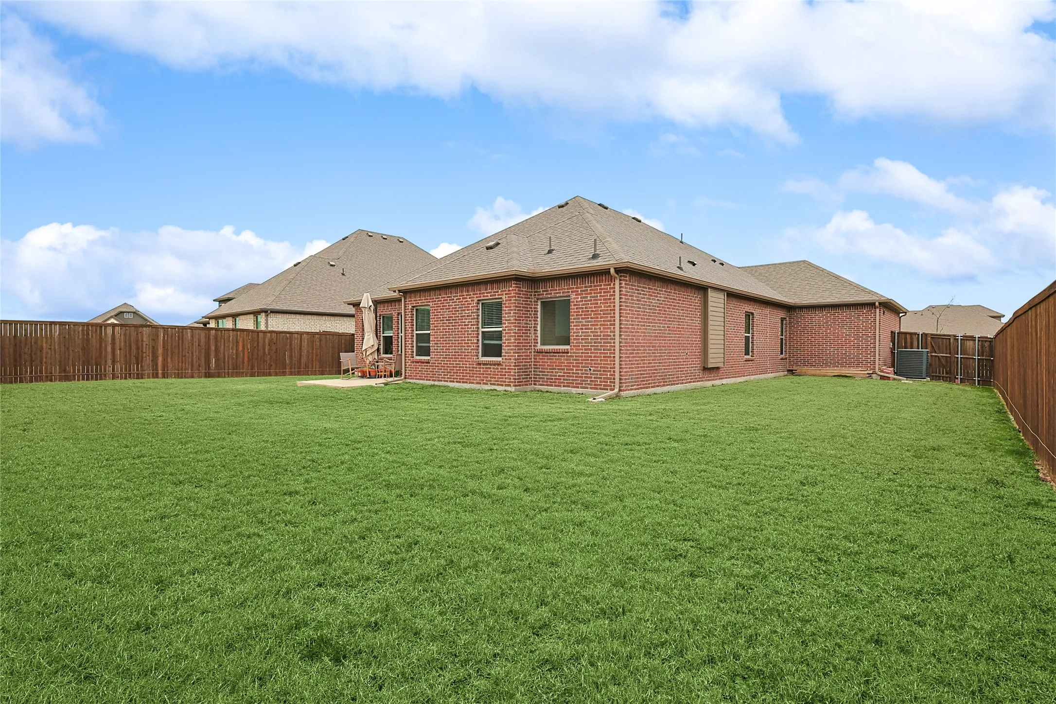 Single Family Residence For Rent in Rockwall County , 537 Oleander Drive, Royse City, Texas 75189, 3 Bedroom, 2 Bathroom, 3 Garage spaces, 1,883 Sqft, built in 2021, mls#21333044, Real Estate Agent in Royse City, Homes For Rent in Rockwall county, Homes For Rent in Royse City, Realtor in Royse City Texas, Real Estate Brokerage Independent Realty Texas, Luminita Cordes Realtor