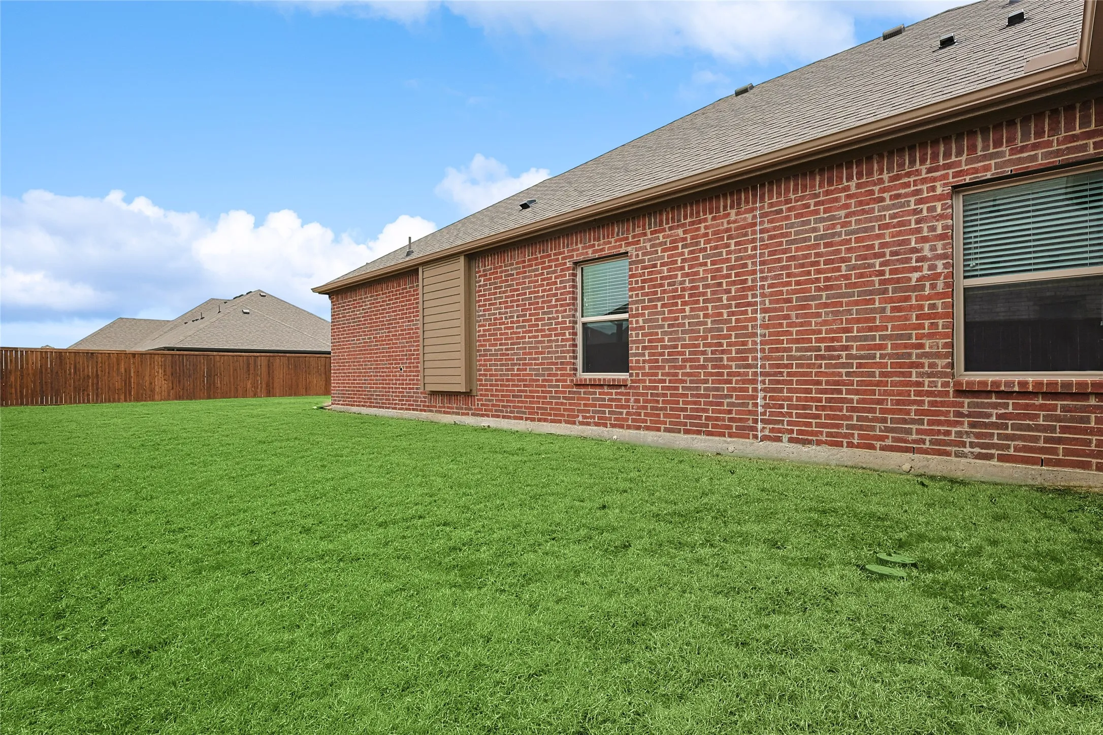 Single Family Residence For Rent in Rockwall County , 537 Oleander Drive, Royse City, Texas 75189, 3 Bedroom, 2 Bathroom, 3 Garage spaces, 1,883 Sqft, built in 2021, mls#21333044, Real Estate Agent in Royse City, Homes For Rent in Rockwall county, Homes For Rent in Royse City, Realtor in Royse City Texas, Real Estate Brokerage Independent Realty Texas, Luminita Cordes Realtor