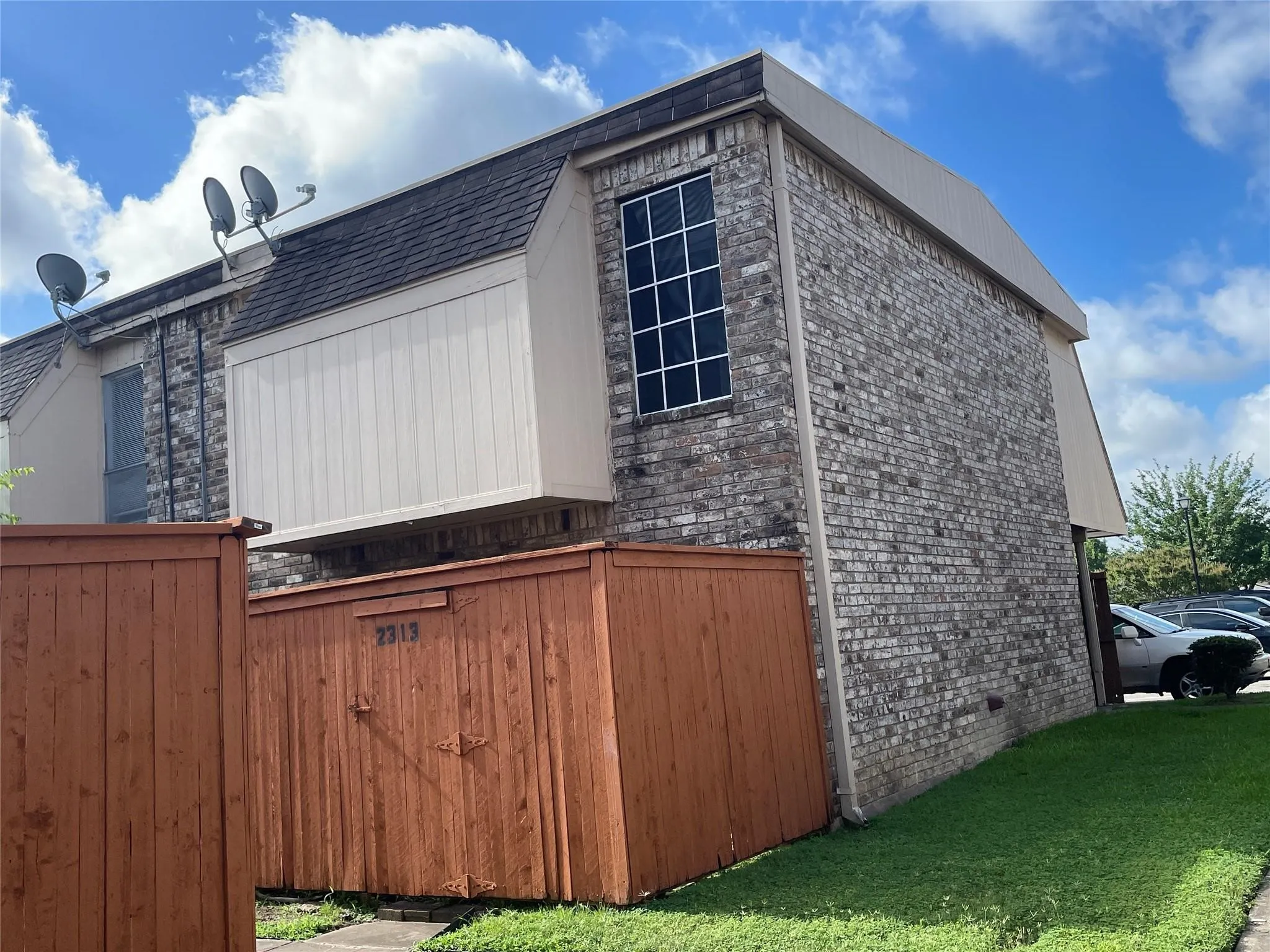 Condominium For Rent in Dallas County , 2313 Trellis Place, Richardson, Texas 75081, 3 Bedrooms, 3 Bathrooms, Garage spaces, 1,314 Sqft, built in 1973, Price $2,000, mls#21335713, Real Estate Agent in Richardson, Homes For Rent in Dallas county, Homes For Rent in Richardson, Realtor in Richardson Texas, Real Estate Brokerage Independent Realty Texas, Luminita Cordes Realtor