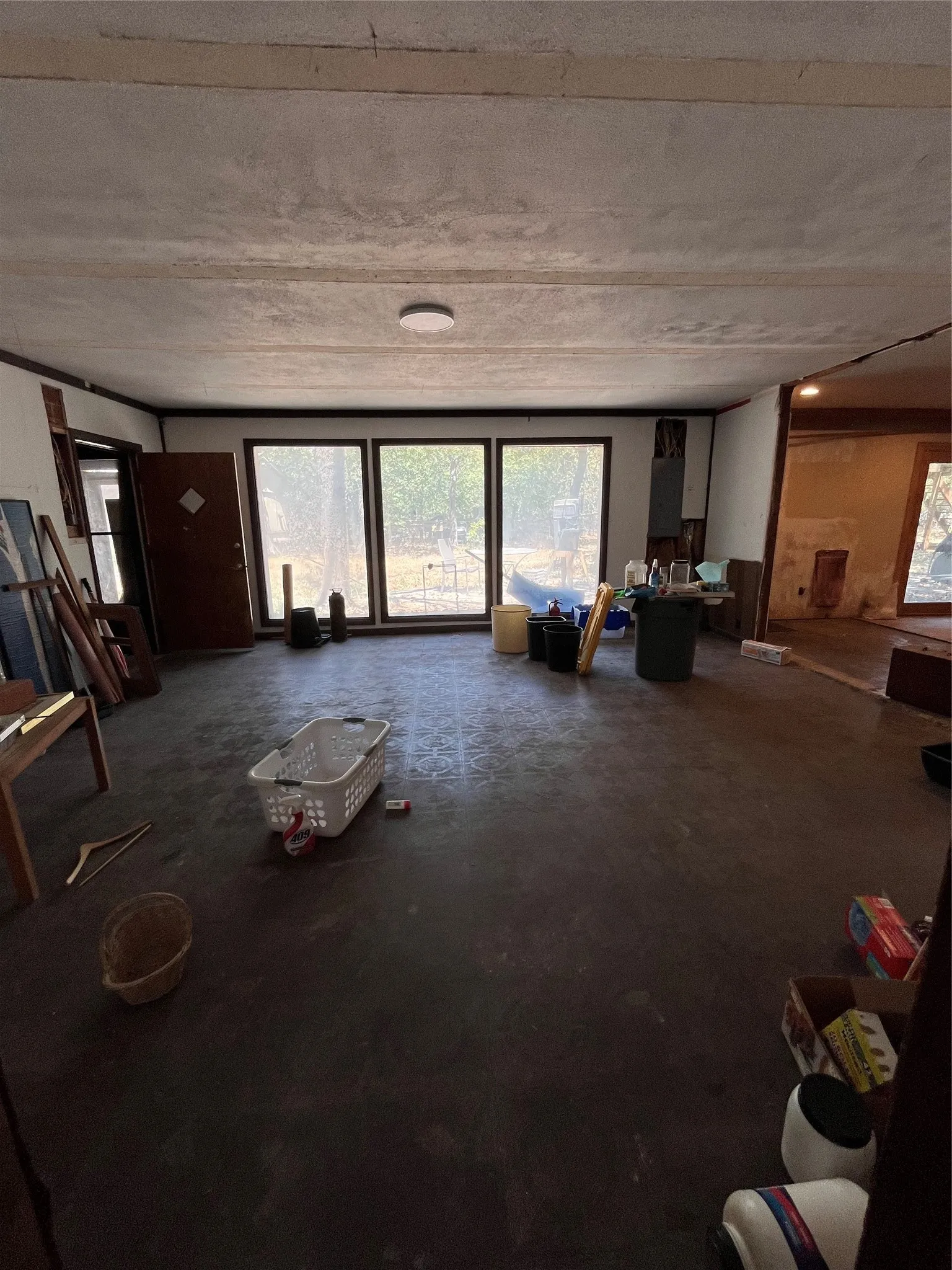 Single Family Residence For Sale in Tarrant County , 2320 Los Robles Drive, Grapevine, Texas 76051, 3 Bedroom, 2 Bathroom, 2 Garage spaces, 1,734 Sqft, built in 1968, mls#21326366, Real Estate Agent in Grapevine, Homes For Sale in Tarrant county, Homes For Sale in Grapevine, Realtor in Grapevine Texas, Real Estate Brokerage Independent Realty Texas, Luminita Cordes Realtor
