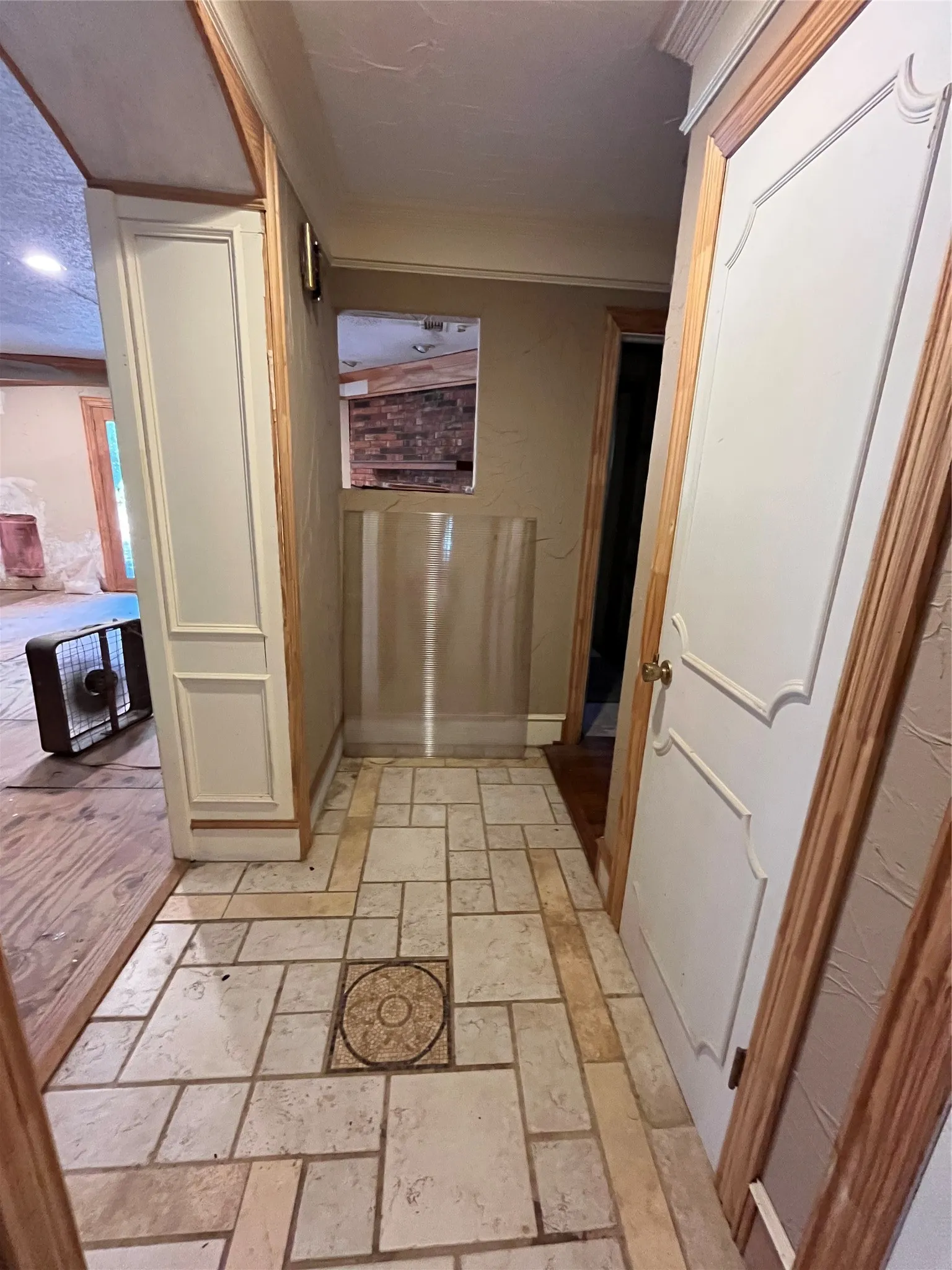 Single Family Residence For Sale in Tarrant County , 2320 Los Robles Drive, Grapevine, Texas 76051, 3 Bedroom, 2 Bathroom, 2 Garage spaces, 1,734 Sqft, built in 1968, mls#21326366, Real Estate Agent in Grapevine, Homes For Sale in Tarrant county, Homes For Sale in Grapevine, Realtor in Grapevine Texas, Real Estate Brokerage Independent Realty Texas, Luminita Cordes Realtor
