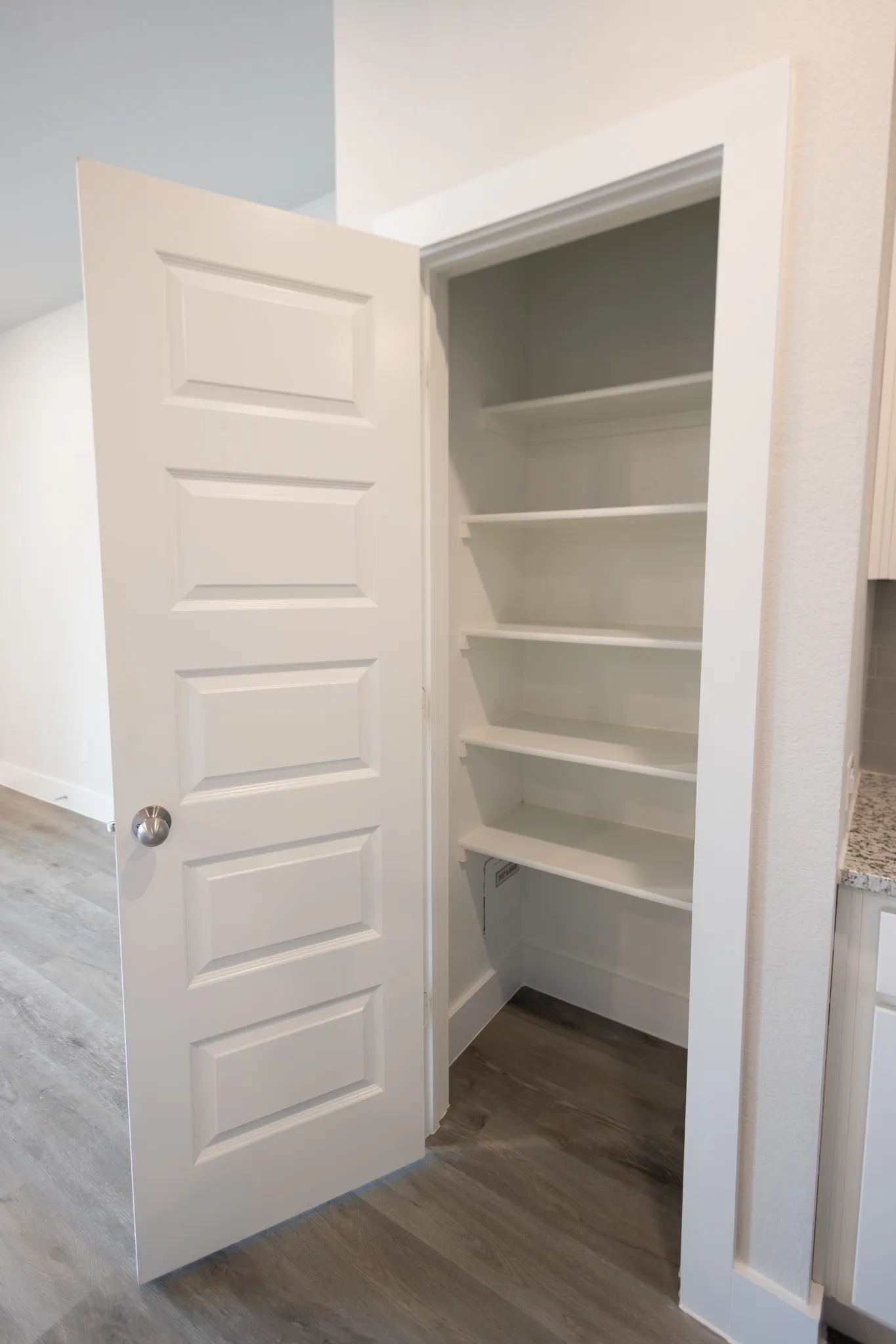 Single Family Residence For Rent in Tarrant County , 7616 Resting Mews, North Richland Hills, Texas 76182, 3 Bedroom, 3 Bathroom, 2 Garage spaces, 1,512 Sqft, built in 2021, mls#21331135, Real Estate Agent in North Richland Hills, Homes For Rent in Tarrant county, Homes For Rent in North Richland Hills, Realtor in North Richland Hills Texas, Real Estate Brokerage Independent Realty Texas, Luminita Cordes Realtor
