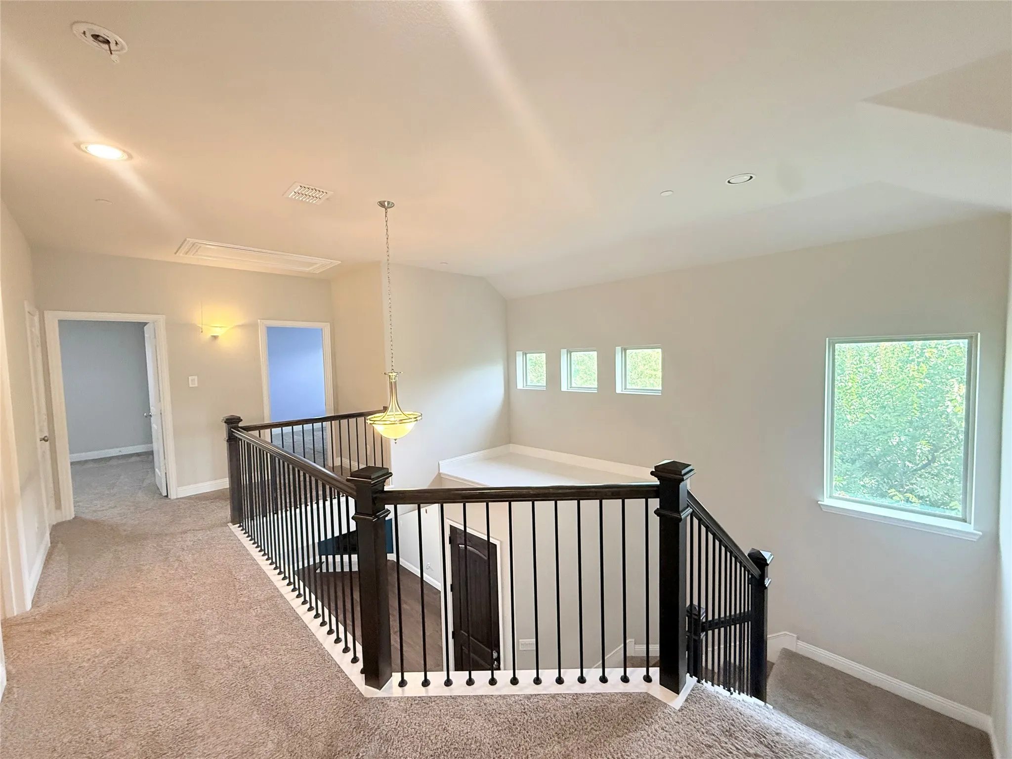 Townhouse For Rent in Collin County , 6300 Hermosa Drive, Plano, Texas 75024, 3 Bedroom, 3 Bathroom, 2 Garage spaces, 1,911 Sqft, built in 2016, mls#21335068, Real Estate Agent in Plano, Homes For Rent in Collin county, Homes For Rent in Plano, Realtor in Plano Texas, Real Estate Brokerage Independent Realty Texas, Luminita Cordes Realtor