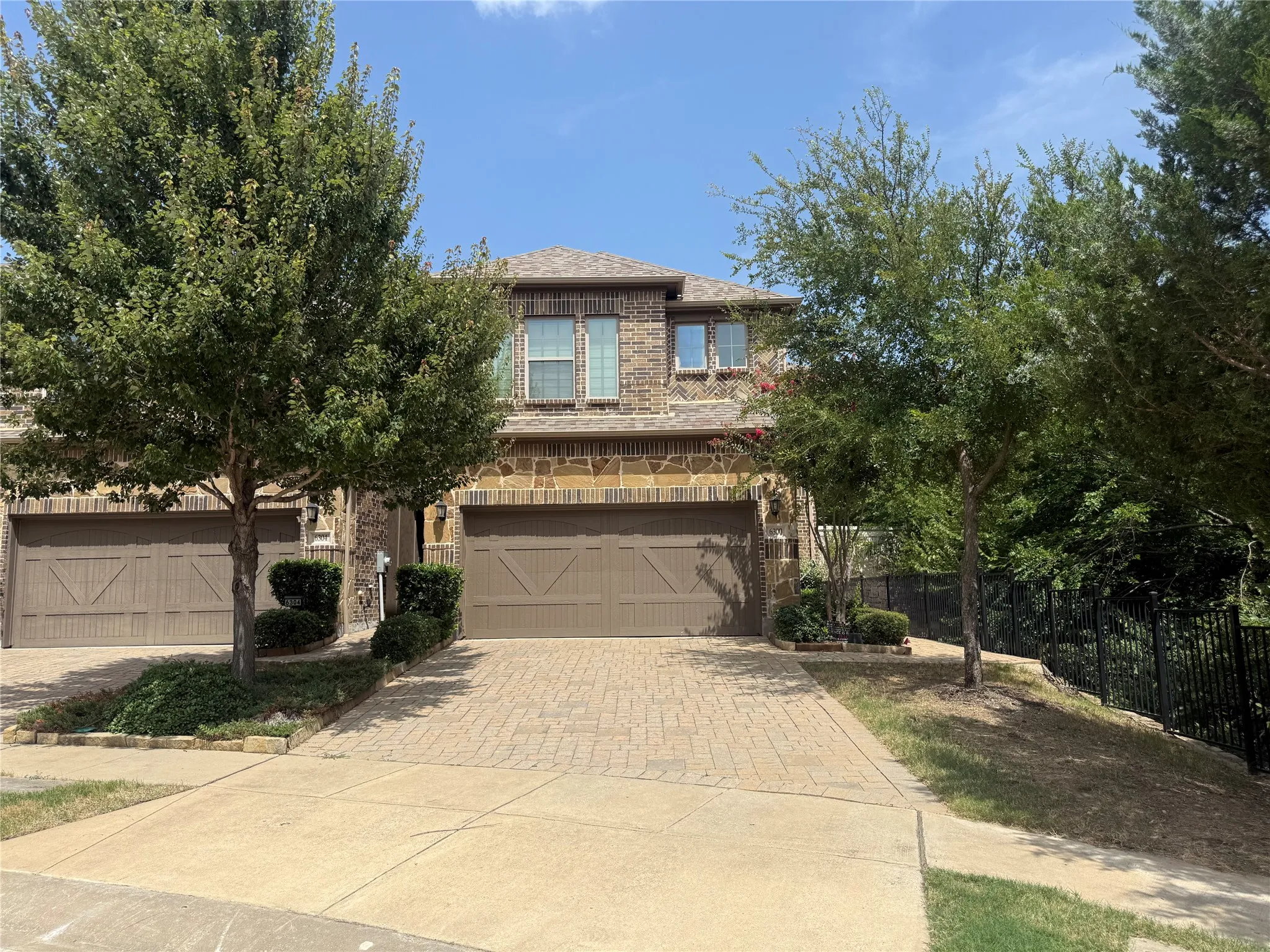 Townhouse For Rent in Collin County , 6300 Hermosa Drive, Plano, Texas 75024, 3 Bedroom, 3 Bathroom, 2 Garage spaces, 1,911 Sqft, built in 2016, mls#21335068, Real Estate Agent in Plano, Homes For Rent in Collin county, Homes For Rent in Plano, Realtor in Plano Texas, Real Estate Brokerage Independent Realty Texas, Luminita Cordes Realtor