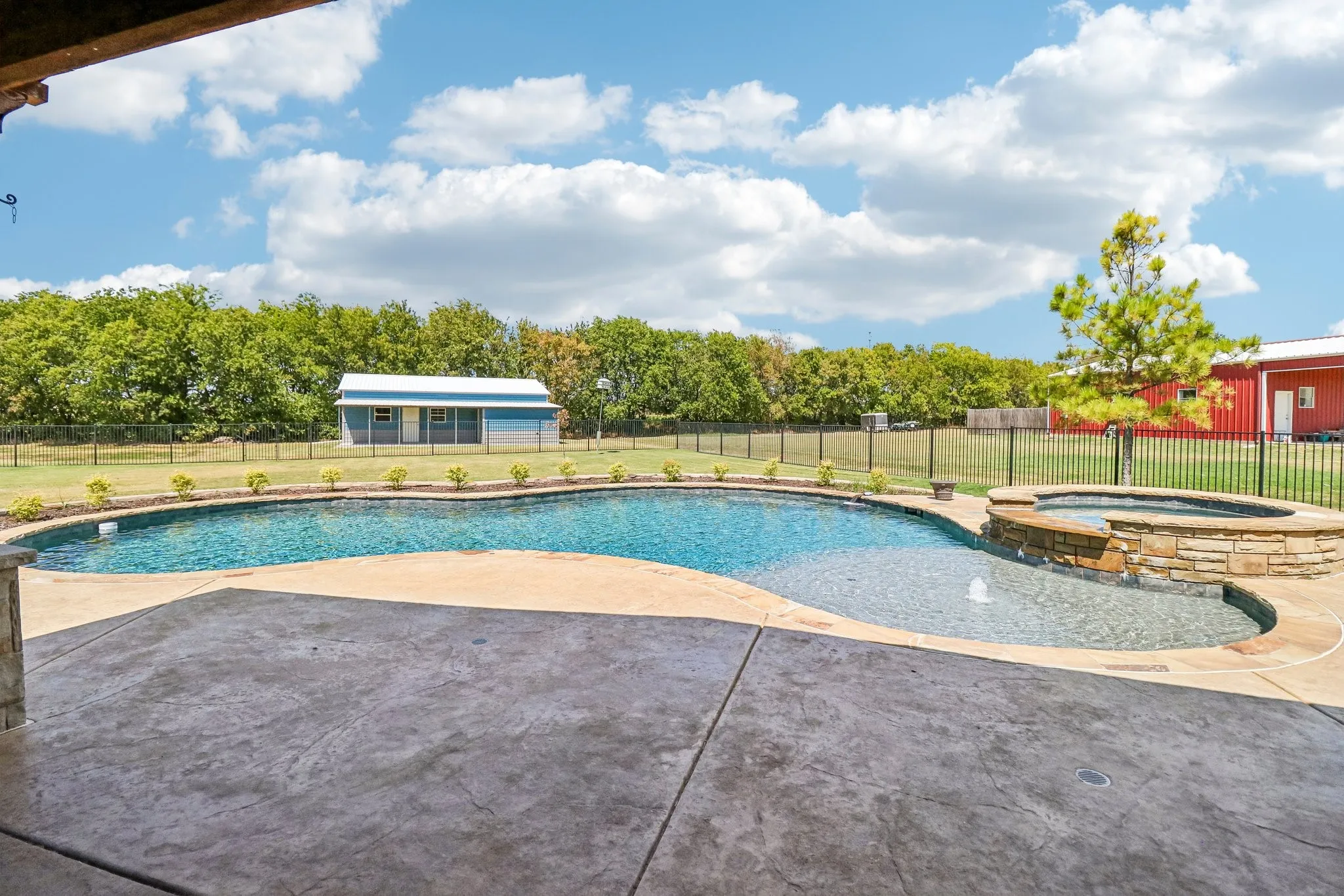Single Family Residence For Sale in Collin County , 395 Pecan Court, Nevada, Texas 75173, 4 Bedroom, 3 Bathroom, 8 Garage spaces, 2,982 Sqft, built in 2008, mls#21327855, Real Estate Agent in Nevada, Homes For Sale in Collin county, Homes For Sale in Nevada, Realtor in Nevada Texas, Real Estate Brokerage Independent Realty Texas, Luminita Cordes Realtor