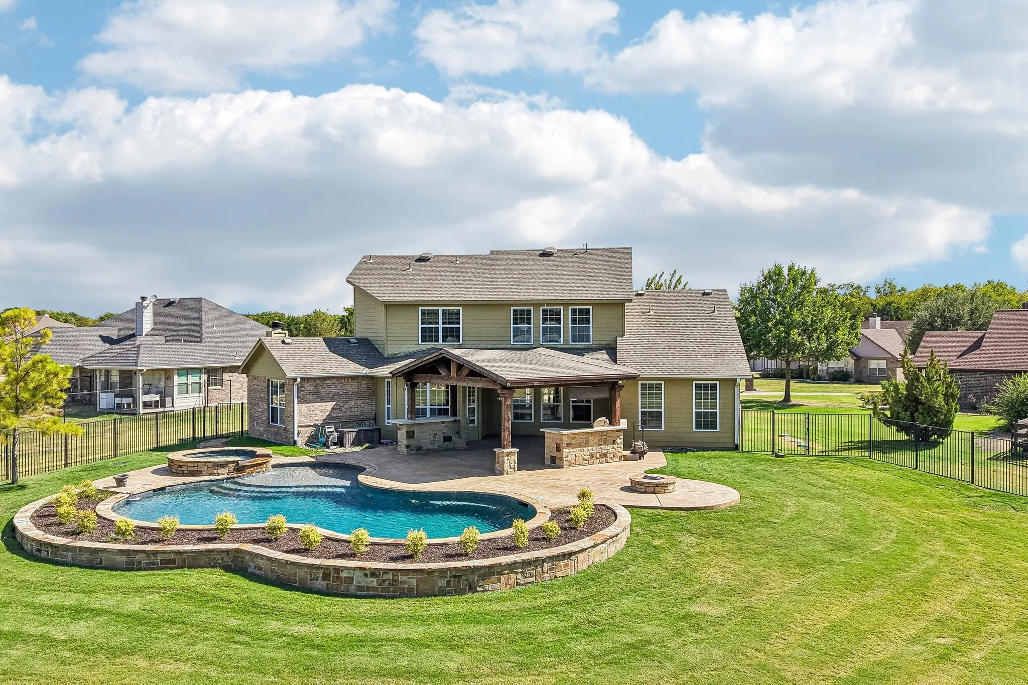 Single Family Residence For Sale in Collin County , 395 Pecan Court, Nevada, Texas 75173, 4 Bedroom, 3 Bathroom, 8 Garage spaces, 2,982 Sqft, built in 2008, mls#21327855, Real Estate Agent in Nevada, Homes For Sale in Collin county, Homes For Sale in Nevada, Realtor in Nevada Texas, Real Estate Brokerage Independent Realty Texas, Luminita Cordes Realtor
