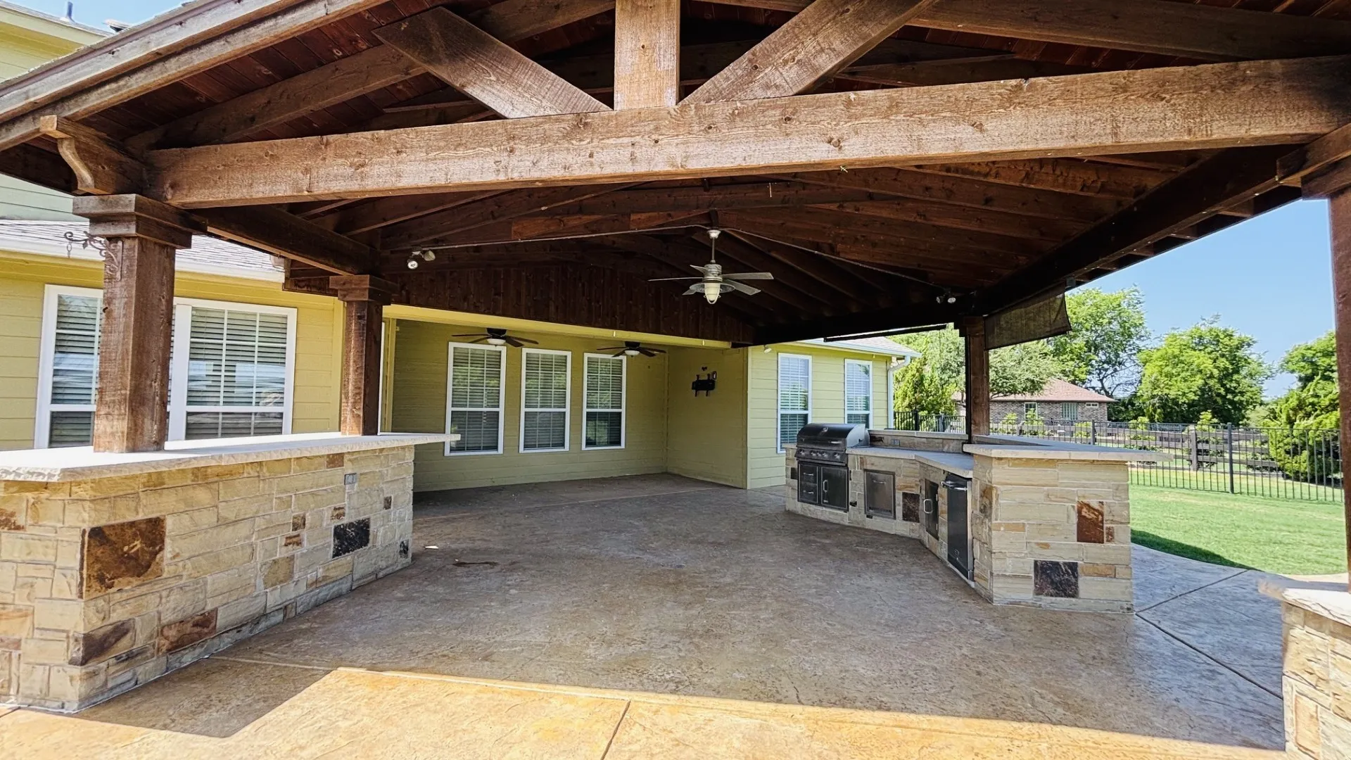 Single Family Residence For Sale in Collin County , 395 Pecan Court, Nevada, Texas 75173, 4 Bedroom, 3 Bathroom, 8 Garage spaces, 2,982 Sqft, built in 2008, mls#21327855, Real Estate Agent in Nevada, Homes For Sale in Collin county, Homes For Sale in Nevada, Realtor in Nevada Texas, Real Estate Brokerage Independent Realty Texas, Luminita Cordes Realtor