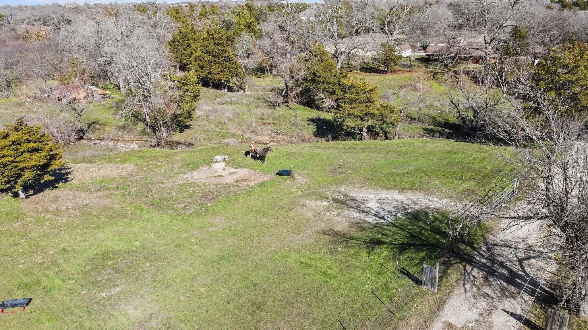 Single Family Residence For Sale in Dallas County , 1006 S Clark Road, Cedar Hill, Texas 75104, 3 Bedroom, 2 Bathroom, 2 Garage spaces, 1,500 Sqft, built in 1973, mls#21335738, Real Estate Agent in Cedar Hill, Homes For Sale in Dallas county, Homes For Sale in Cedar Hill, Realtor in Cedar Hill Texas, Real Estate Brokerage Independent Realty Texas, Luminita Cordes Realtor
