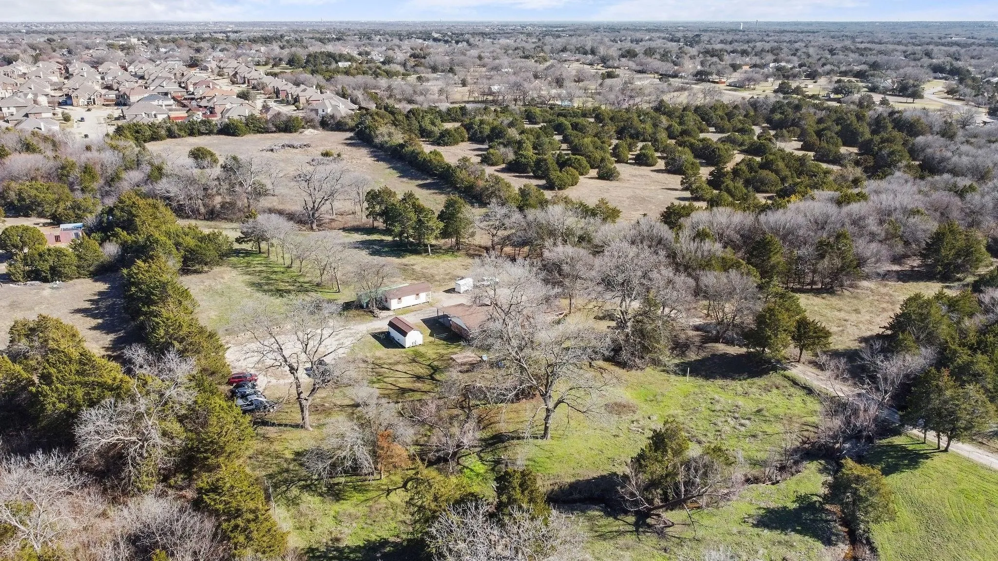 Single Family Residence For Sale in Dallas County , 1006 S Clark Road, Cedar Hill, Texas 75104, 3 Bedroom, 2 Bathroom, 2 Garage spaces, 1,500 Sqft, built in 1973, mls#21335738, Real Estate Agent in Cedar Hill, Homes For Sale in Dallas county, Homes For Sale in Cedar Hill, Realtor in Cedar Hill Texas, Real Estate Brokerage Independent Realty Texas, Luminita Cordes Realtor