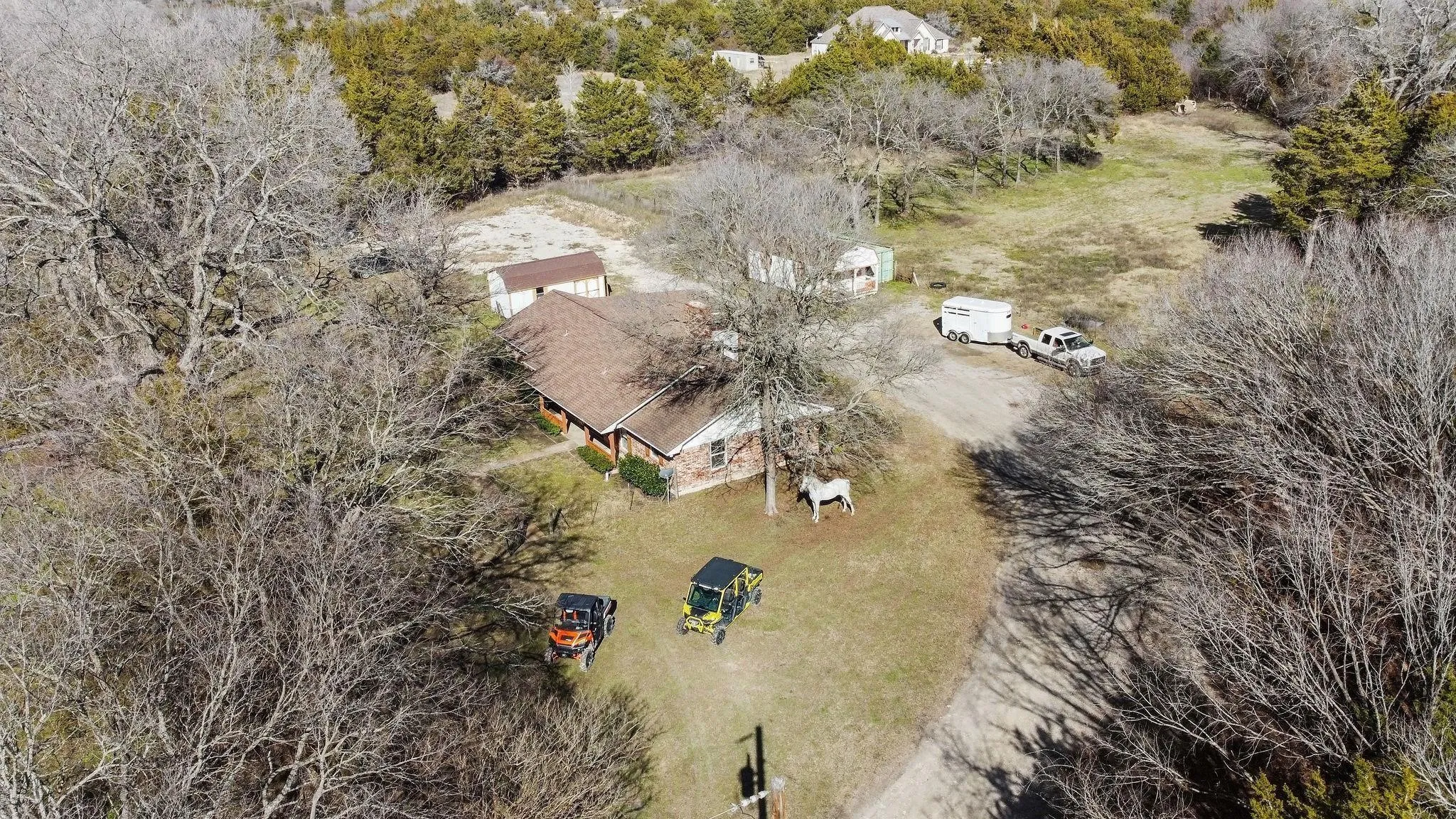 Single Family Residence For Sale in Dallas County , 1006 S Clark Road, Cedar Hill, Texas 75104, 3 Bedroom, 2 Bathroom, 2 Garage spaces, 1,500 Sqft, built in 1973, mls#21335738, Real Estate Agent in Cedar Hill, Homes For Sale in Dallas county, Homes For Sale in Cedar Hill, Realtor in Cedar Hill Texas, Real Estate Brokerage Independent Realty Texas, Luminita Cordes Realtor