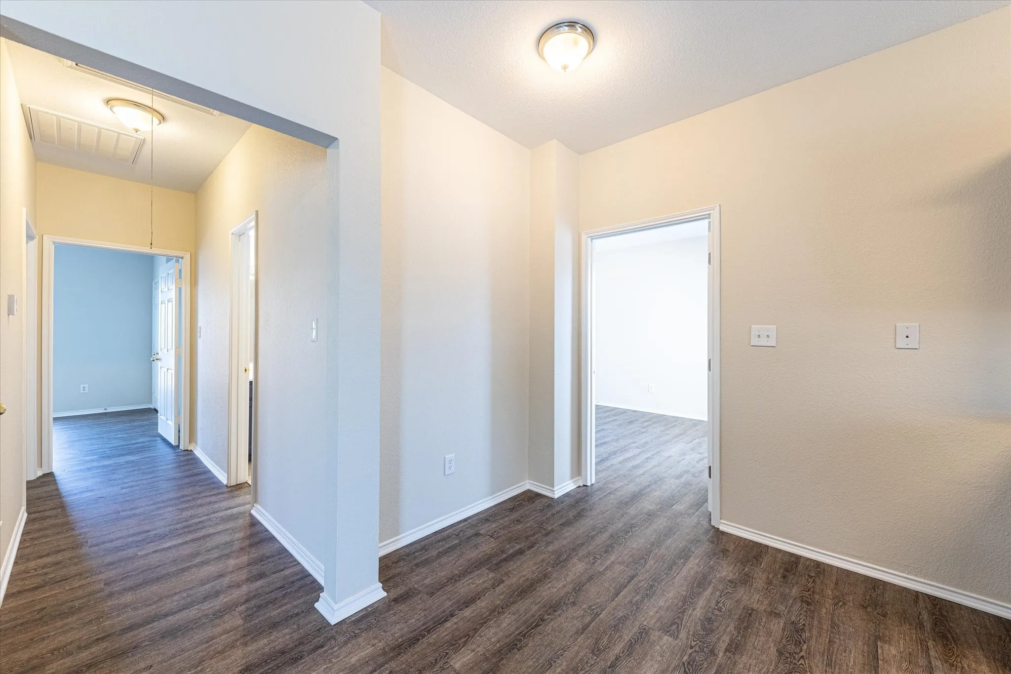 Duplex For Rent in Parker County , 102 Collett Court, Weatherford, Texas 76088, 3 Bedroom, 2 Bathroom, Garage spaces, 1,062 Sqft, built in 2007, mls#21335745, Real Estate Agent in Weatherford, Homes For Rent in Parker county, Homes For Rent in Weatherford, Realtor in Weatherford Texas, Real Estate Brokerage Independent Realty Texas, Luminita Cordes Realtor