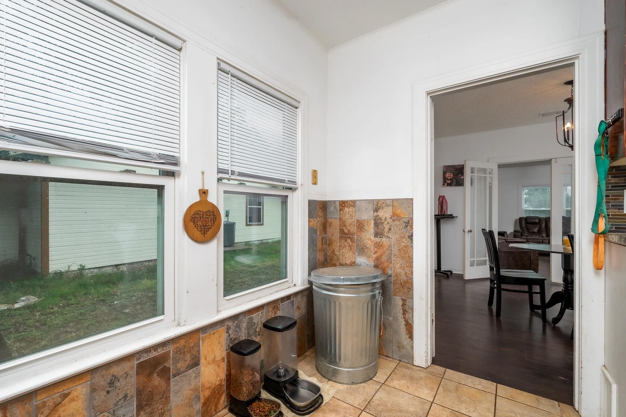 Single Family Residence For Sale in Taylor County , 1618 Chestnut Street, Abilene, Texas 79602, 2 Bedroom, 1 Bathroom, 1 Garage spaces, 1,136 Sqft, built in 1939, mls#21335679, Real Estate Agent in Abilene, Homes For Sale in Taylor county, Homes For Sale in Abilene, Realtor in Abilene Texas, Real Estate Brokerage Independent Realty Texas, Luminita Cordes Realtor