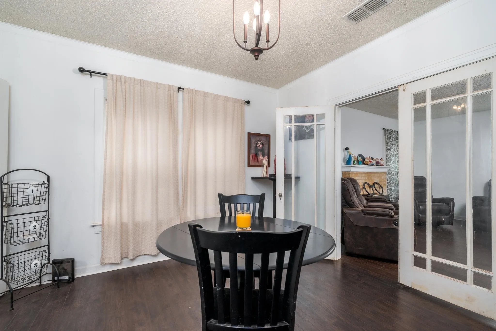 Single Family Residence For Sale in Taylor County , 1618 Chestnut Street, Abilene, Texas 79602, 2 Bedroom, 1 Bathroom, 1 Garage spaces, 1,136 Sqft, built in 1939, mls#21335679, Real Estate Agent in Abilene, Homes For Sale in Taylor county, Homes For Sale in Abilene, Realtor in Abilene Texas, Real Estate Brokerage Independent Realty Texas, Luminita Cordes Realtor