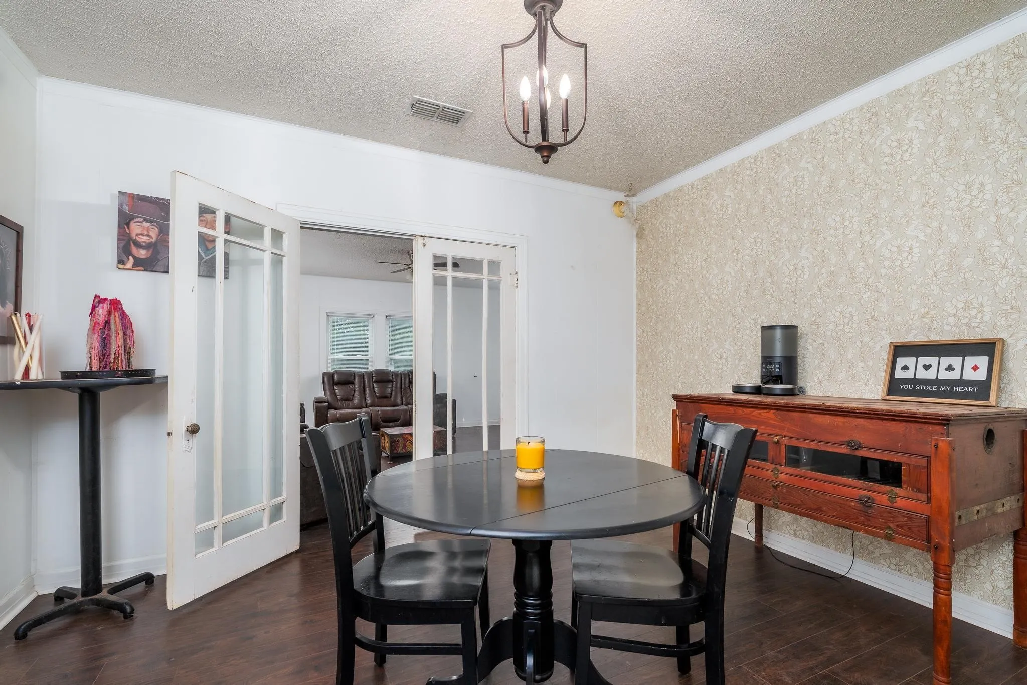 Single Family Residence For Sale in Taylor County , 1618 Chestnut Street, Abilene, Texas 79602, 2 Bedroom, 1 Bathroom, 1 Garage spaces, 1,136 Sqft, built in 1939, mls#21335679, Real Estate Agent in Abilene, Homes For Sale in Taylor county, Homes For Sale in Abilene, Realtor in Abilene Texas, Real Estate Brokerage Independent Realty Texas, Luminita Cordes Realtor