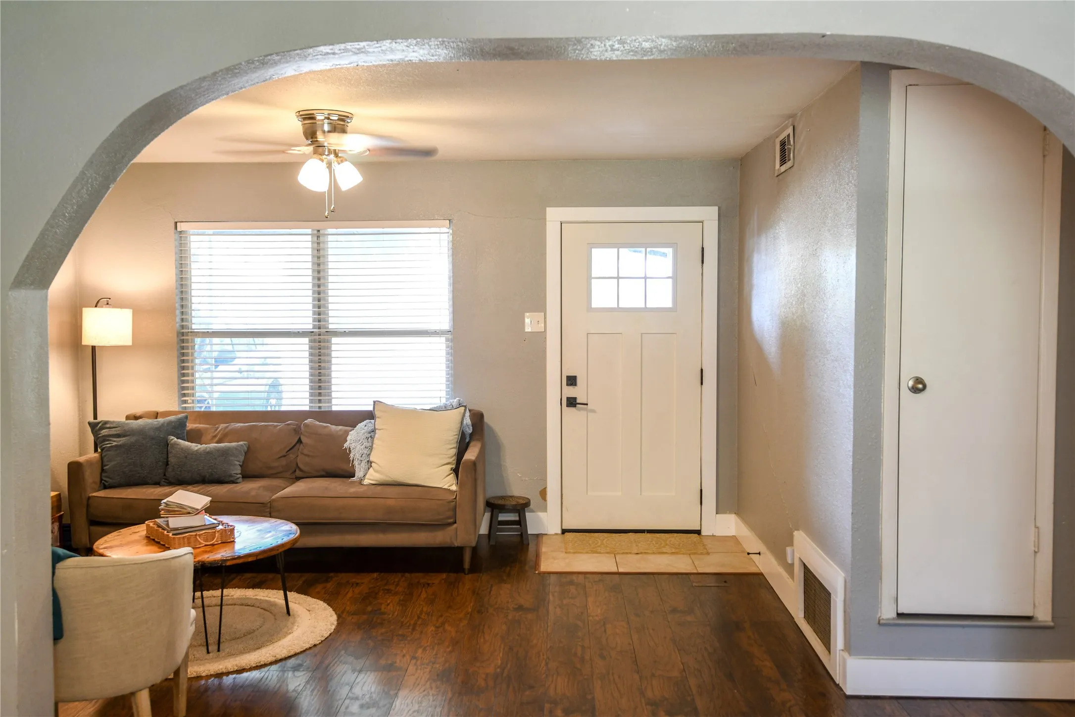 Single Family Residence For Sale in Dallas County , 608 Terrace Drive, Richardson, Texas 75081, 3 Bedroom, 2 Bathroom, Garage spaces, 1,390 Sqft, built in 1960, mls#21335743, Real Estate Agent in Richardson, Homes For Sale in Dallas county, Homes For Sale in Richardson, Realtor in Richardson Texas, Real Estate Brokerage Independent Realty Texas, Luminita Cordes Realtor