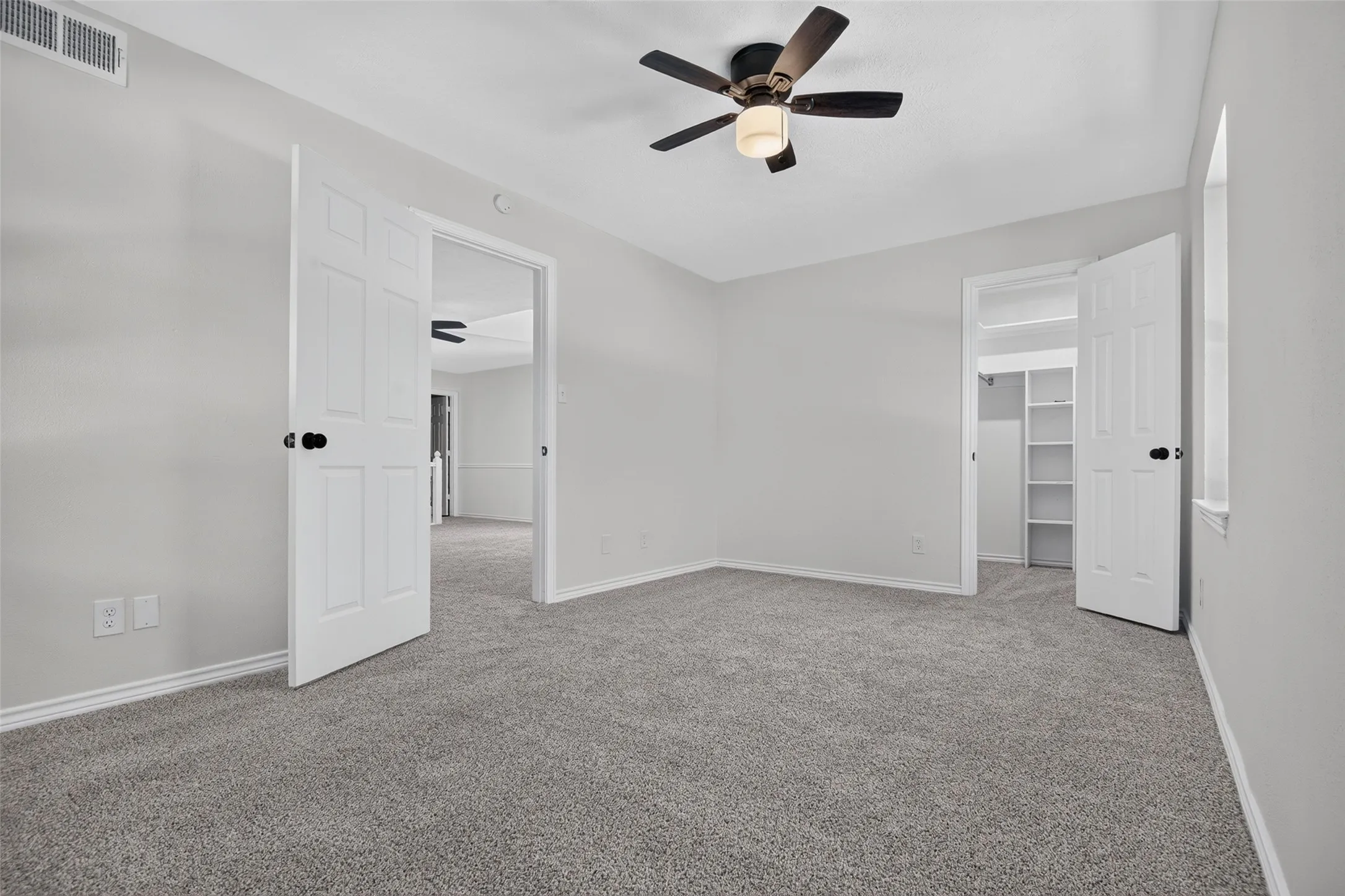 Single Family Residence For Rent in Denton County , 5049 Golden Circle, Denton, Texas 76208, 4 Bedroom, 4 Bathroom, 4 Garage spaces, 3,640 Sqft, built in 1977, mls#21335757, Real Estate Agent in Denton, Homes For Rent in Denton county, Homes For Rent in Denton, Realtor in Denton Texas, Real Estate Brokerage Independent Realty Texas, Luminita Cordes Realtor