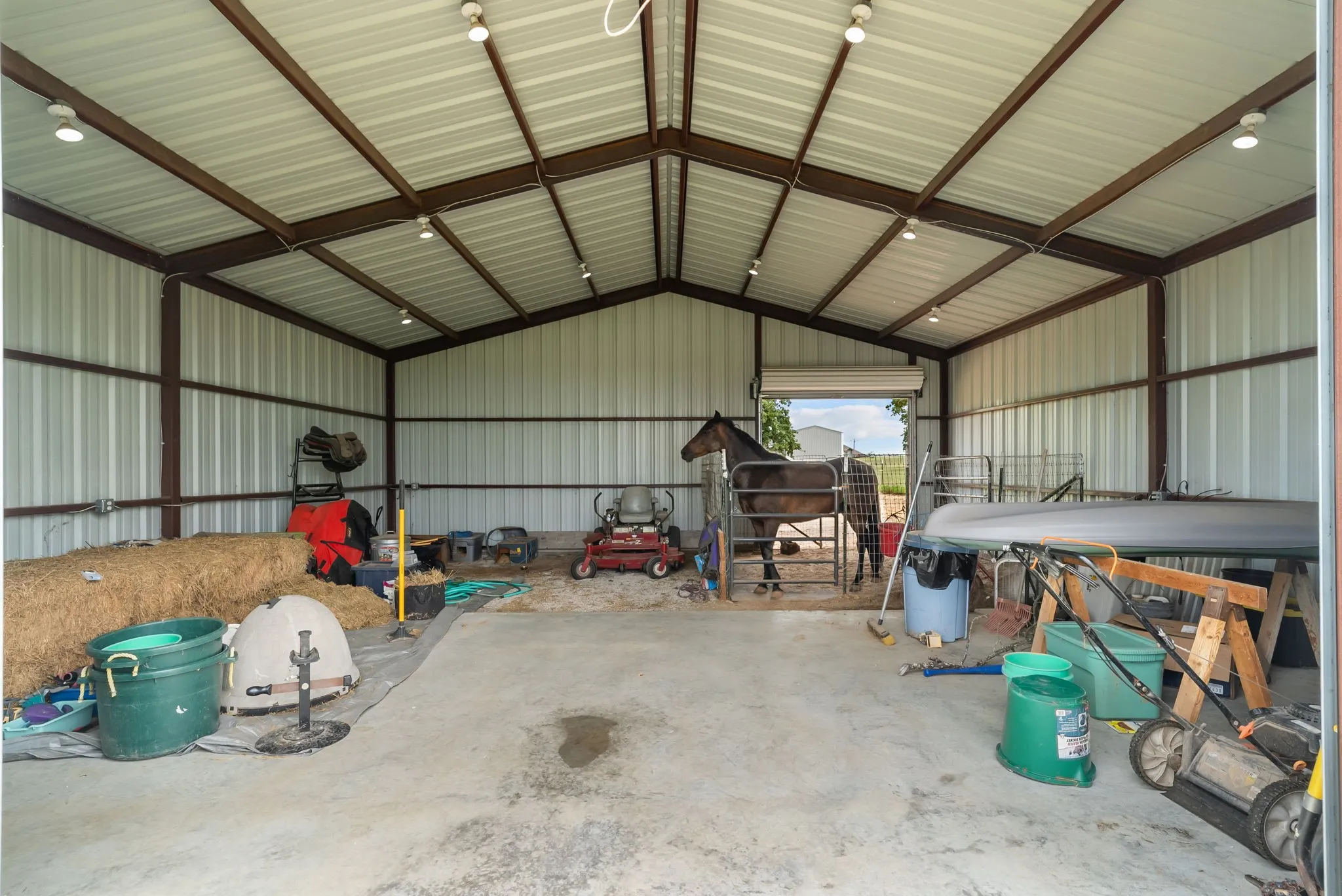 30'x30' barn with stall, 15'x30' concrete slab