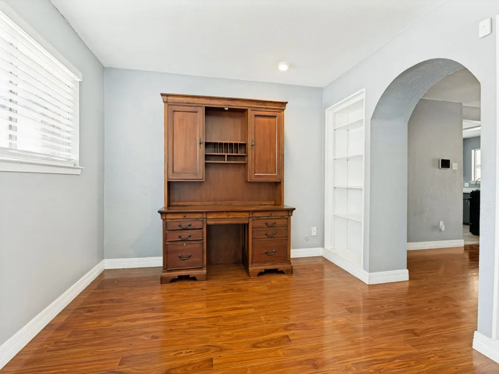 Single Family Residence For Sale in Dallas County , 3122 Cheyenne Street, Irving, Texas 75062, 3 Bedroom, 2 Bathroom, 2 Garage spaces, 1,357 Sqft, built in 1968, mls#21329212, Real Estate Agent in Irving, Homes For Sale in Dallas county, Homes For Sale in Irving, Realtor in Irving Texas, Real Estate Brokerage Independent Realty Texas, Luminita Cordes Realtor