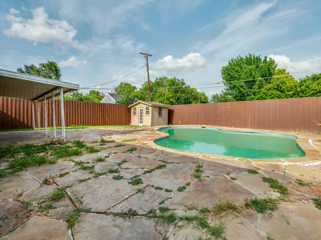 Single Family Residence For Sale in Dallas County , 3122 Cheyenne Street, Irving, Texas 75062, 3 Bedroom, 2 Bathroom, 2 Garage spaces, 1,357 Sqft, built in 1968, mls#21329212, Real Estate Agent in Irving, Homes For Sale in Dallas county, Homes For Sale in Irving, Realtor in Irving Texas, Real Estate Brokerage Independent Realty Texas, Luminita Cordes Realtor