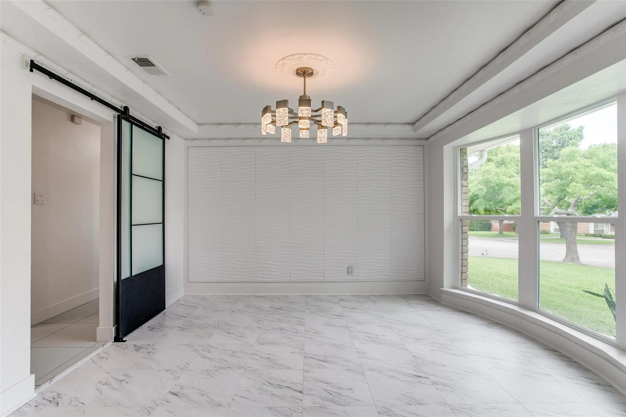 Single Family Residence For Sale in Dallas County , 7208 Fernmeadow Drive, Dallas, Texas 75248, 4 Bedroom, 4 Bathroom, 2 Garage spaces, 3,034 Sqft, built in 1969, mls#21321134, Real Estate Agent in Dallas, Homes For Sale in Dallas county, Homes For Sale in Dallas, Realtor in Dallas Texas, Real Estate Brokerage Independent Realty Texas, Luminita Cordes Realtor