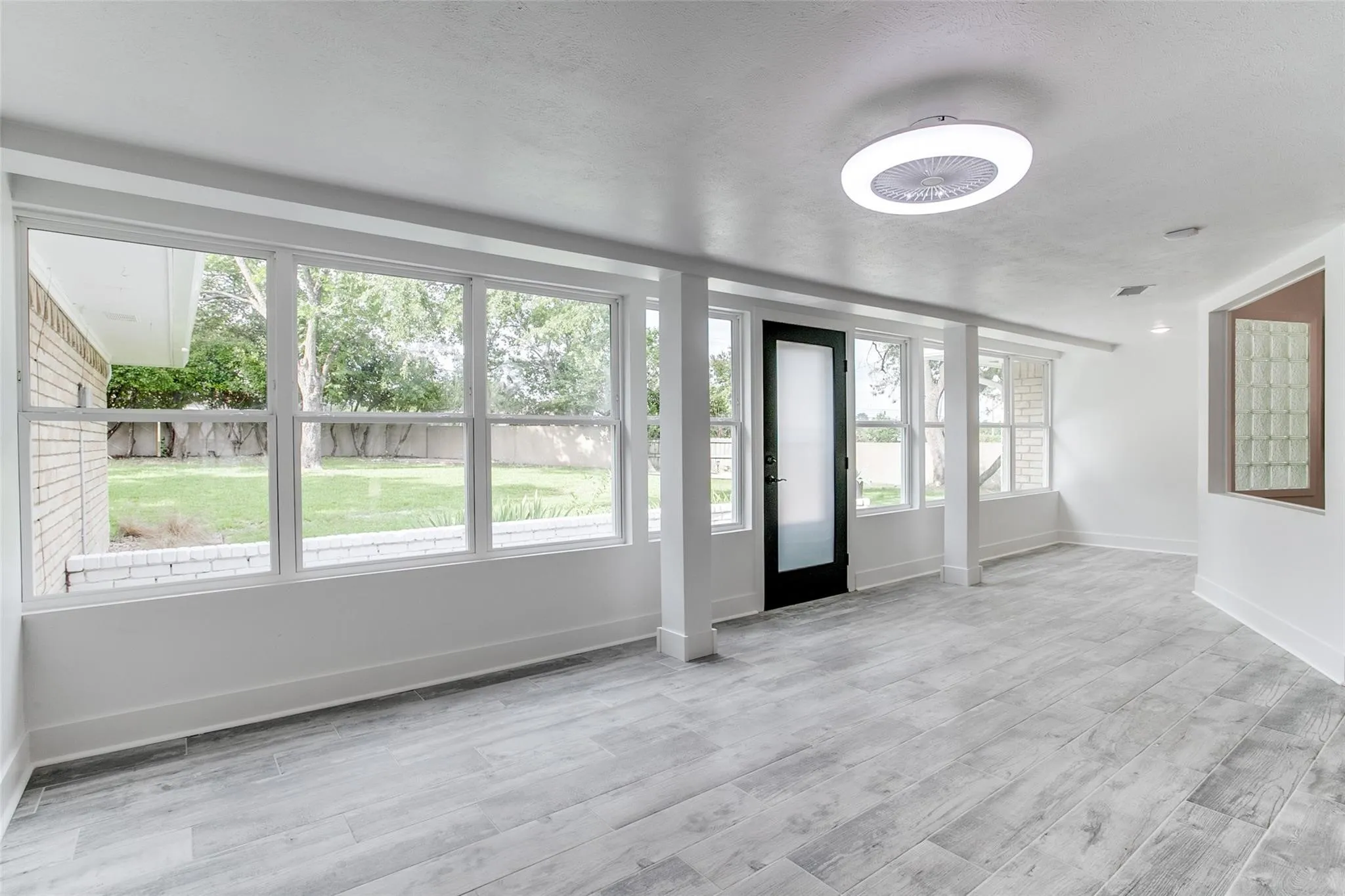 Single Family Residence For Sale in Dallas County , 7208 Fernmeadow Drive, Dallas, Texas 75248, 4 Bedroom, 4 Bathroom, 2 Garage spaces, 3,034 Sqft, built in 1969, mls#21321134, Real Estate Agent in Dallas, Homes For Sale in Dallas county, Homes For Sale in Dallas, Realtor in Dallas Texas, Real Estate Brokerage Independent Realty Texas, Luminita Cordes Realtor