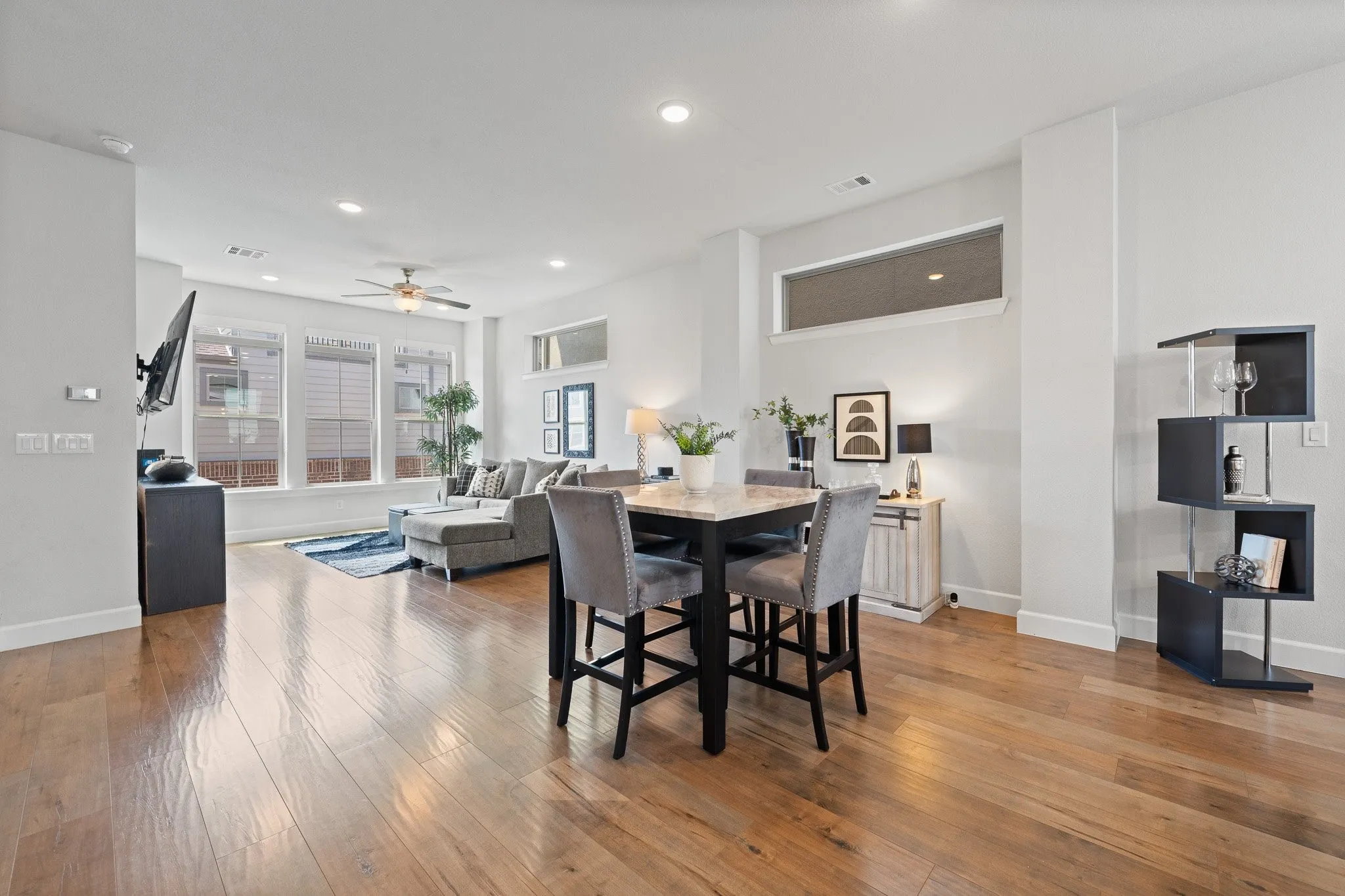 Single Family Residence For Rent in Dallas County , 2739 Flowering Peach Lane, Dallas, Texas 75212, 3 Bedrooms, 4 Bathrooms, 2 Garage spaces, 1,848 Sqft, built in 2019, Price $3,200, mls#21335771, Real Estate Agent in Dallas, Homes For Rent in Dallas county, Homes For Rent in Dallas, Realtor in Dallas Texas, Real Estate Brokerage Independent Realty Texas, Luminita Cordes Realtor