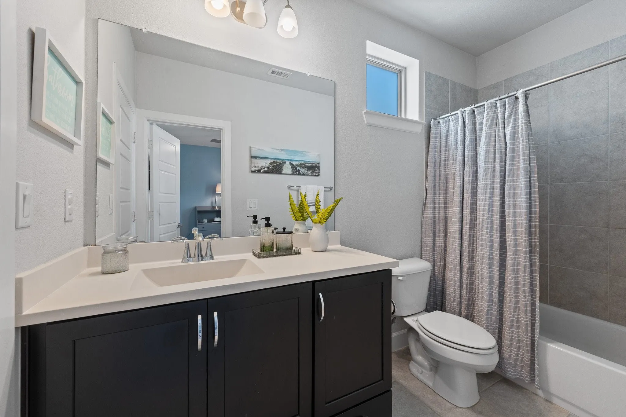 Single Family Residence For Rent in Dallas County , 2739 Flowering Peach Lane, Dallas, Texas 75212, 3 Bedrooms, 4 Bathrooms, 2 Garage spaces, 1,848 Sqft, built in 2019, Price $3,200, mls#21335771, Real Estate Agent in Dallas, Homes For Rent in Dallas county, Homes For Rent in Dallas, Realtor in Dallas Texas, Real Estate Brokerage Independent Realty Texas, Luminita Cordes Realtor