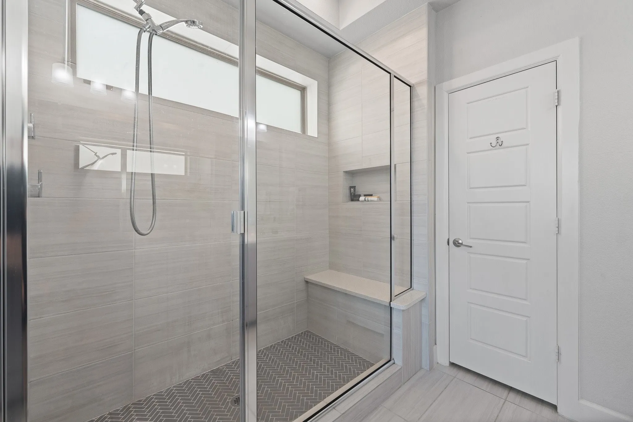 Single Family Residence For Rent in Dallas County , 2739 Flowering Peach Lane, Dallas, Texas 75212, 3 Bedrooms, 4 Bathrooms, 2 Garage spaces, 1,848 Sqft, built in 2019, Price $3,200, mls#21335771, Real Estate Agent in Dallas, Homes For Rent in Dallas county, Homes For Rent in Dallas, Realtor in Dallas Texas, Real Estate Brokerage Independent Realty Texas, Luminita Cordes Realtor