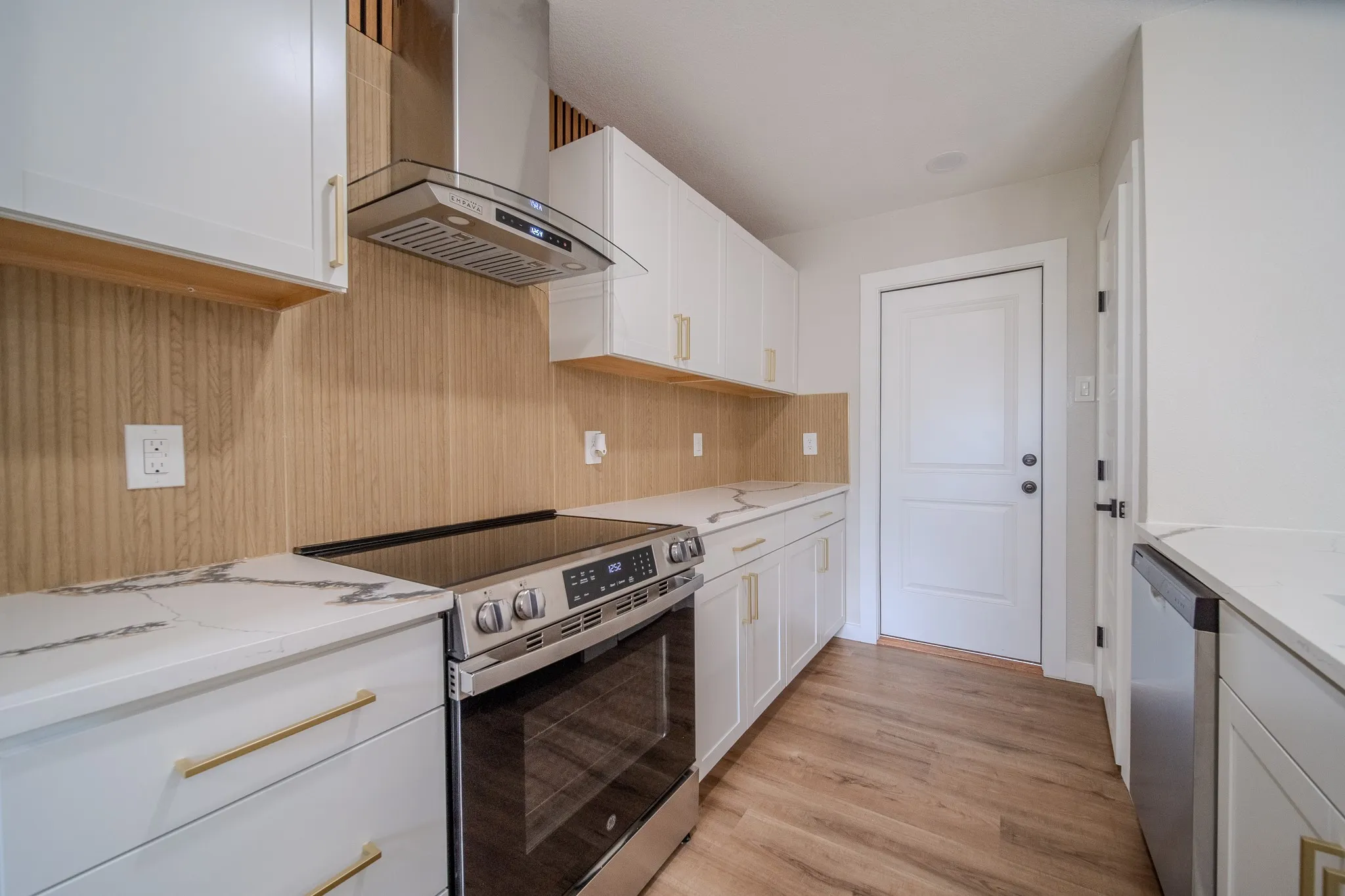 Single Family Residence For Sale in Dallas County , 2607 Eastridge Drive, Mesquite, Texas 75150, 3 Bedroom, 2 Bathroom, 2 Garage spaces, 1,424 Sqft, built in 1964, mls#21335764, Real Estate Agent in Mesquite, Homes For Sale in Dallas county, Homes For Sale in Mesquite, Realtor in Mesquite Texas, Real Estate Brokerage Independent Realty Texas, Luminita Cordes Realtor