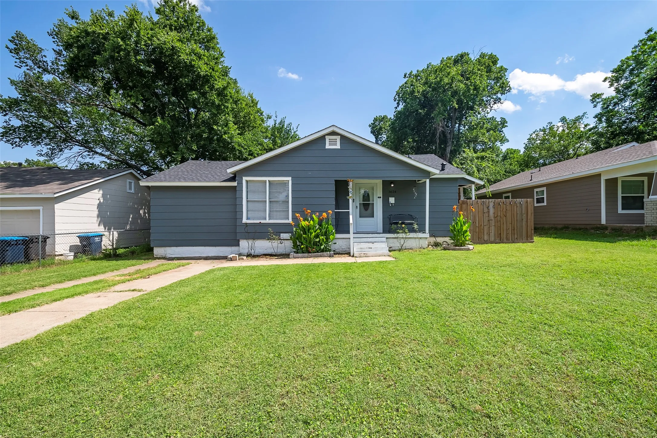 Single Family Residence For Sale in Tarrant County , 3624 Hardeman Street, Fort Worth, Texas 76119, 3 Bedrooms, 1 Bathroom, Garage spaces, 1,042 Sqft, built in 1951, Price $199,000, mls#21335777, Real Estate Agent in Fort Worth, Homes For Sale in Tarrant county, Homes For Sale in Fort Worth, Realtor in Fort Worth Texas, Real Estate Brokerage Independent Realty Texas, Luminita Cordes Realtor