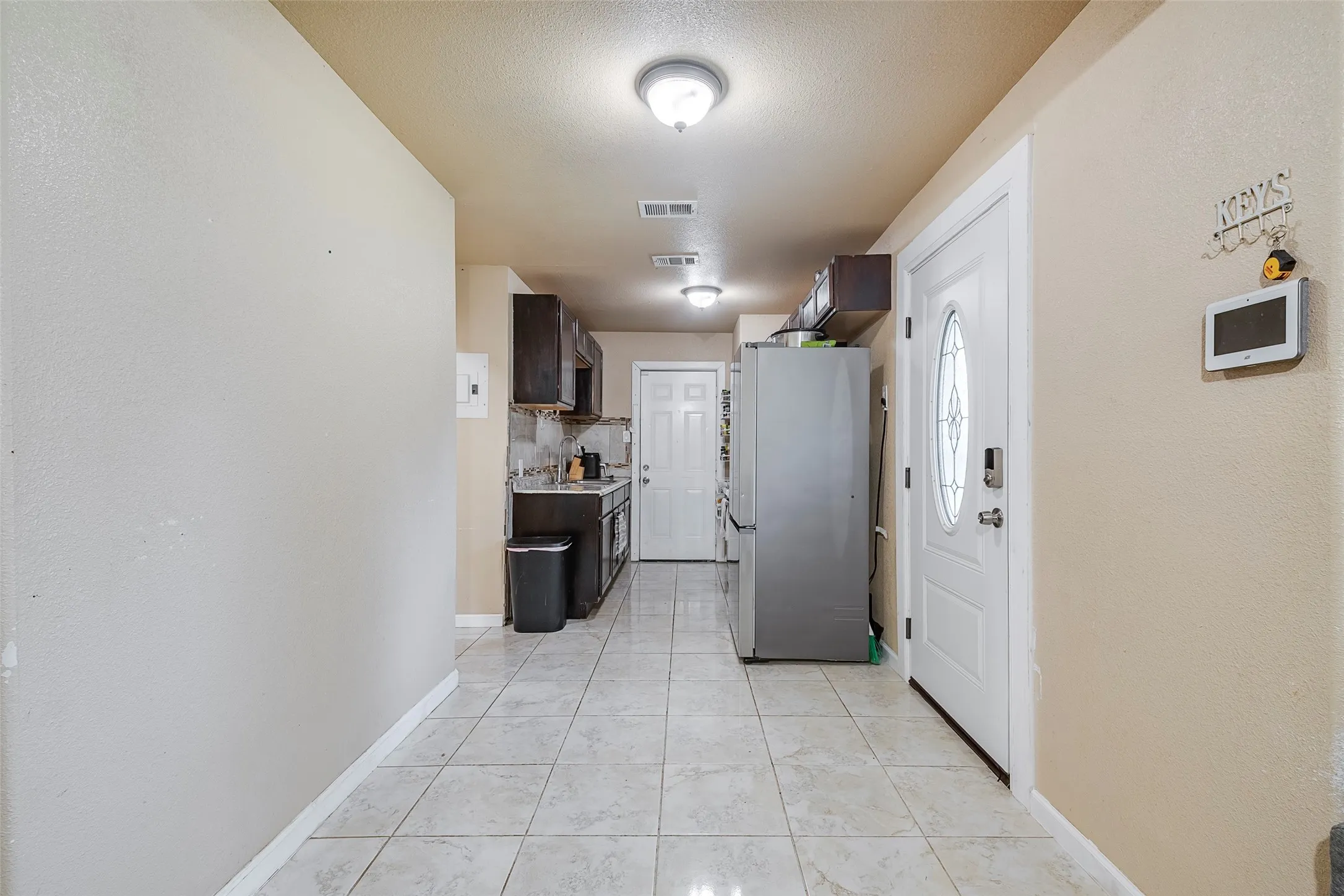 Single Family Residence For Sale in Tarrant County , 3624 Hardeman Street, Fort Worth, Texas 76119, 3 Bedrooms, 1 Bathroom, Garage spaces, 1,042 Sqft, built in 1951, Price $199,000, mls#21335777, Real Estate Agent in Fort Worth, Homes For Sale in Tarrant county, Homes For Sale in Fort Worth, Realtor in Fort Worth Texas, Real Estate Brokerage Independent Realty Texas, Luminita Cordes Realtor