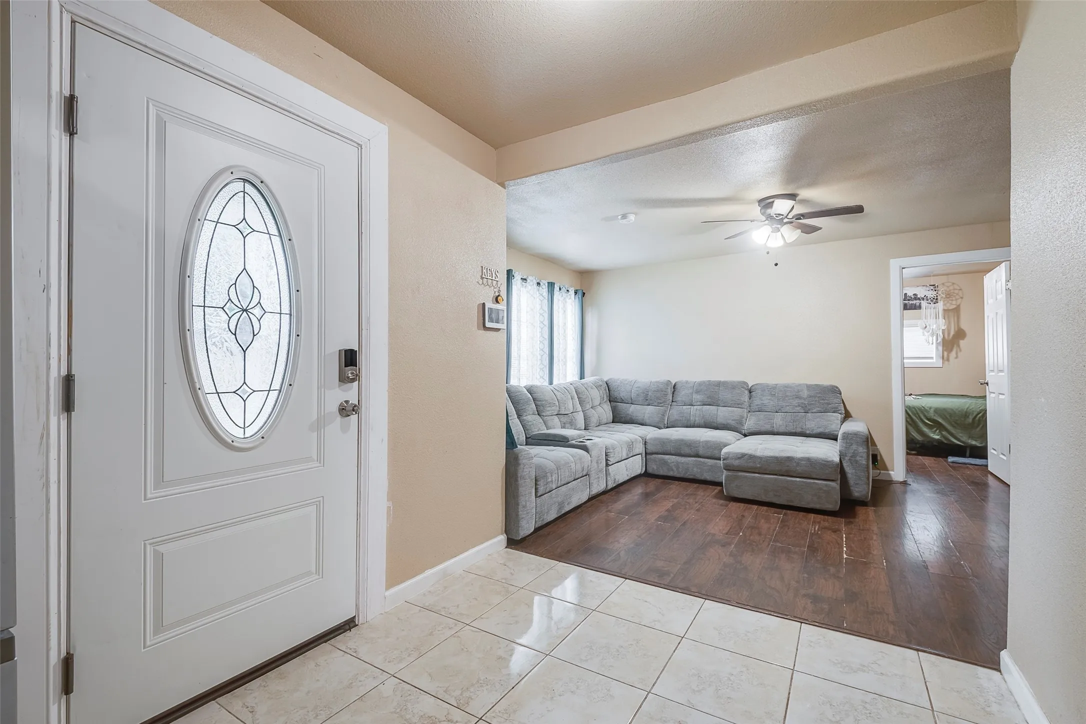 Single Family Residence For Sale in Tarrant County , 3624 Hardeman Street, Fort Worth, Texas 76119, 3 Bedrooms, 1 Bathroom, Garage spaces, 1,042 Sqft, built in 1951, Price $199,000, mls#21335777, Real Estate Agent in Fort Worth, Homes For Sale in Tarrant county, Homes For Sale in Fort Worth, Realtor in Fort Worth Texas, Real Estate Brokerage Independent Realty Texas, Luminita Cordes Realtor