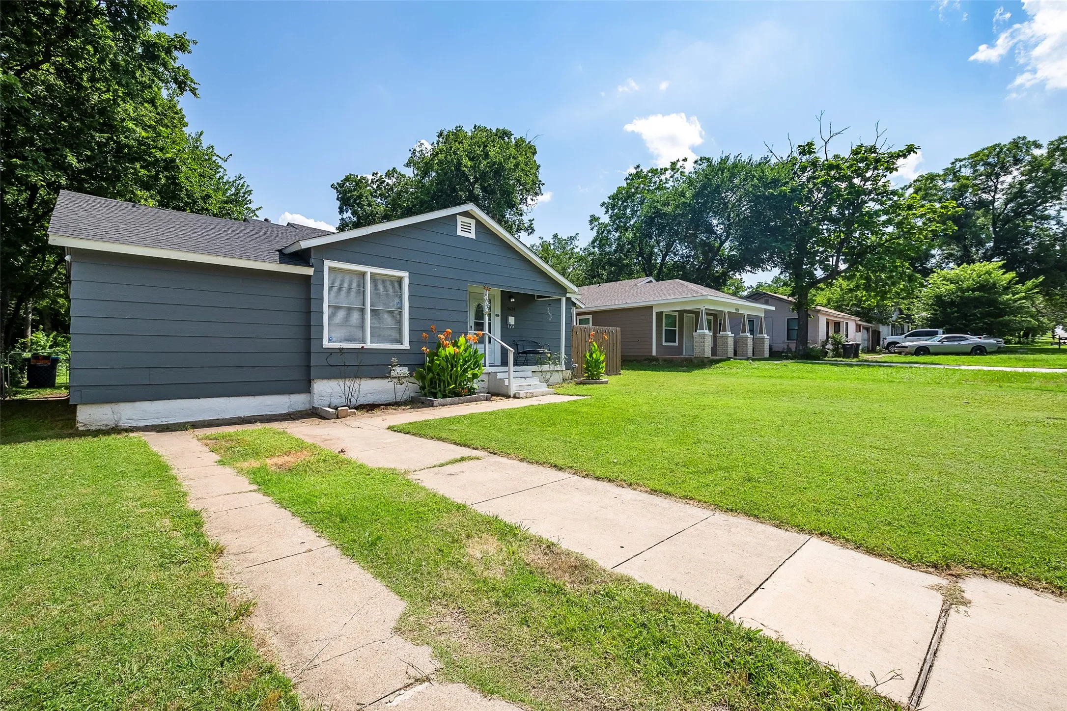 Single Family Residence For Sale in Tarrant County , 3624 Hardeman Street, Fort Worth, Texas 76119, 3 Bedrooms, 1 Bathroom, Garage spaces, 1,042 Sqft, built in 1951, Price $199,000, mls#21335777, Real Estate Agent in Fort Worth, Homes For Sale in Tarrant county, Homes For Sale in Fort Worth, Realtor in Fort Worth Texas, Real Estate Brokerage Independent Realty Texas, Luminita Cordes Realtor
