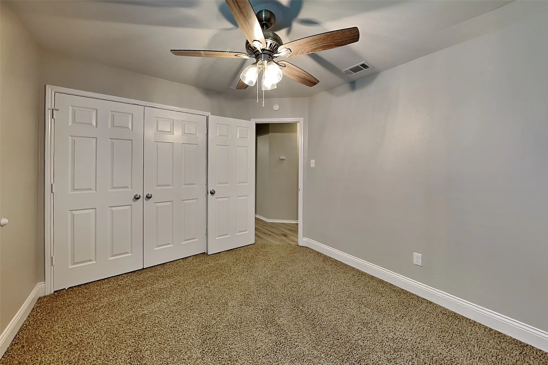 Single Family Residence For Rent in Tarrant County , 5800 Blue Ribbon Road, Fort Worth, Texas 76179, 3 Bedroom, 2 Bathroom, 2 Garage spaces, 2,034 Sqft, built in 2005, mls#21335780, Real Estate Agent in Fort Worth, Homes For Rent in Tarrant county, Homes For Rent in Fort Worth, Realtor in Fort Worth Texas, Real Estate Brokerage Independent Realty Texas, Luminita Cordes Realtor
