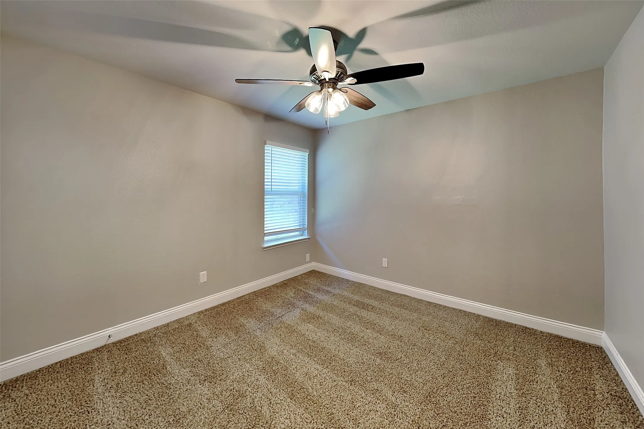 Single Family Residence For Rent in Tarrant County , 5800 Blue Ribbon Road, Fort Worth, Texas 76179, 3 Bedroom, 2 Bathroom, 2 Garage spaces, 2,034 Sqft, built in 2005, mls#21335780, Real Estate Agent in Fort Worth, Homes For Rent in Tarrant county, Homes For Rent in Fort Worth, Realtor in Fort Worth Texas, Real Estate Brokerage Independent Realty Texas, Luminita Cordes Realtor