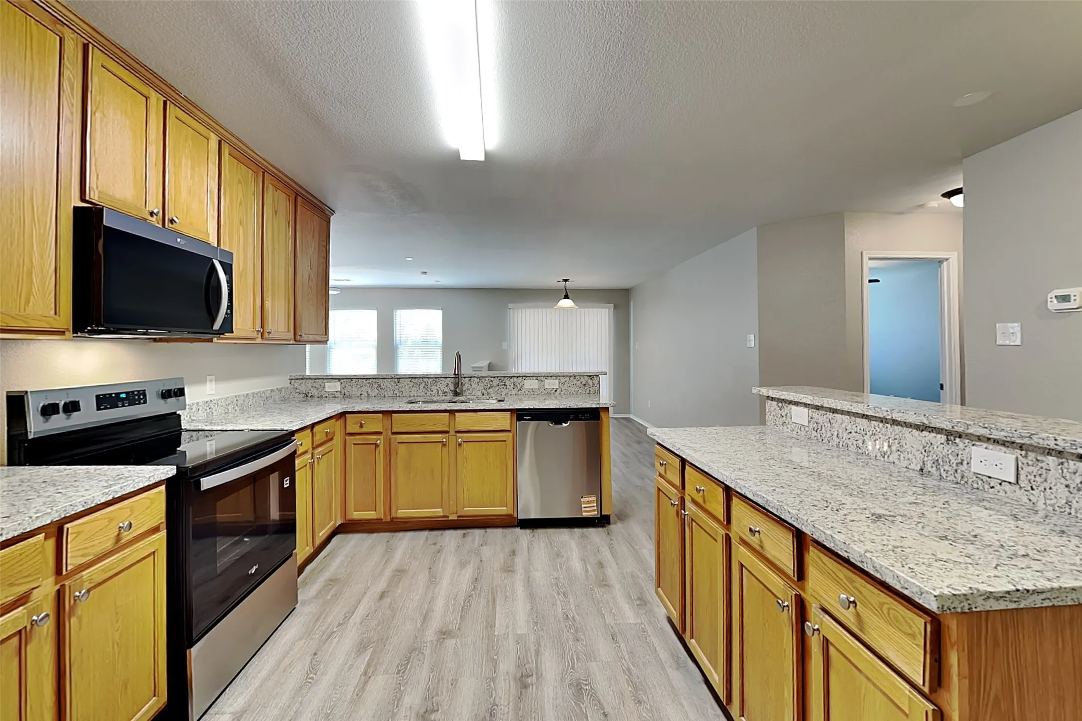 Single Family Residence For Rent in Tarrant County , 5800 Blue Ribbon Road, Fort Worth, Texas 76179, 3 Bedroom, 2 Bathroom, 2 Garage spaces, 2,034 Sqft, built in 2005, mls#21335780, Real Estate Agent in Fort Worth, Homes For Rent in Tarrant county, Homes For Rent in Fort Worth, Realtor in Fort Worth Texas, Real Estate Brokerage Independent Realty Texas, Luminita Cordes Realtor
