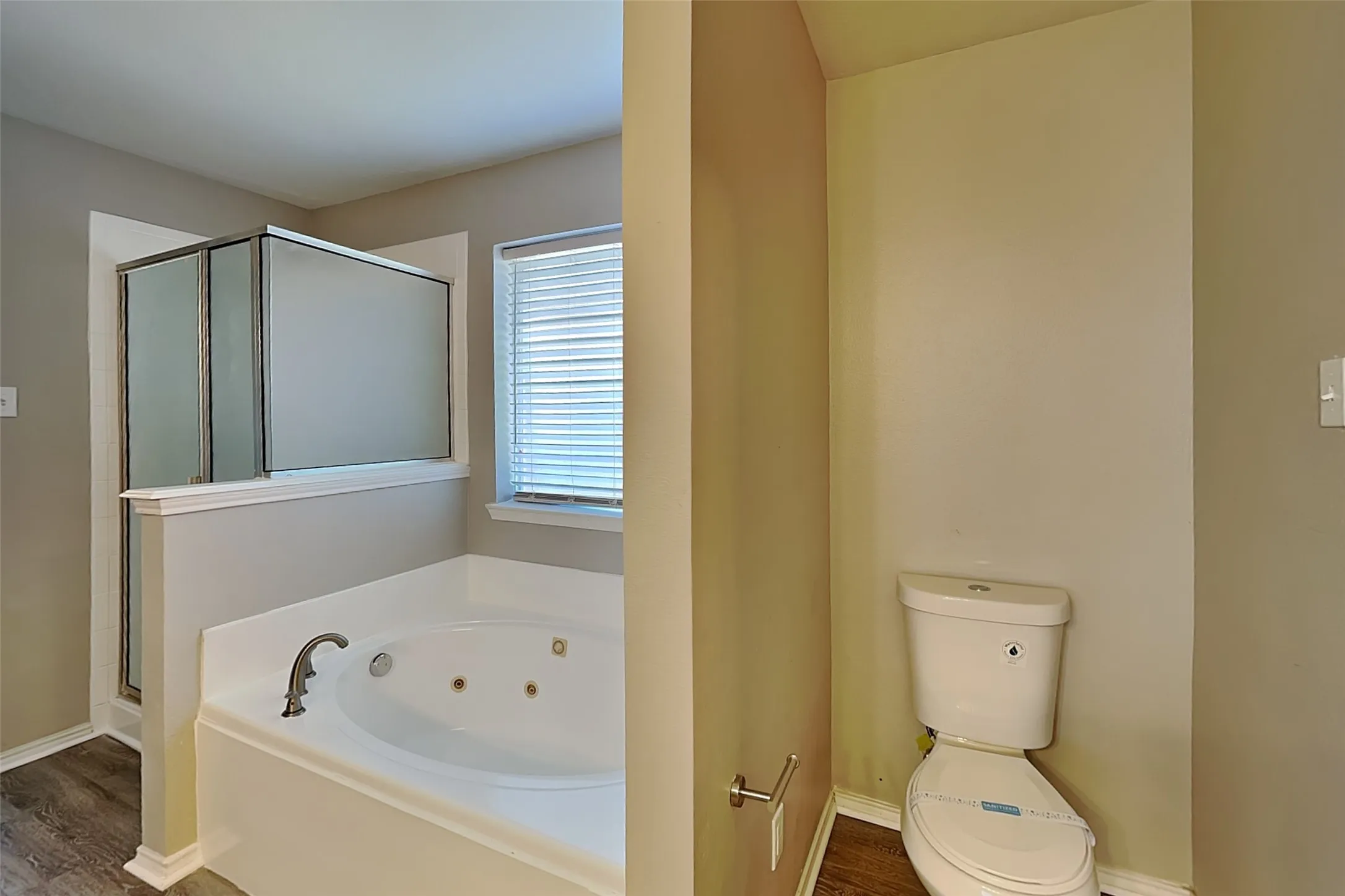 Single Family Residence For Rent in Tarrant County , 5800 Blue Ribbon Road, Fort Worth, Texas 76179, 3 Bedroom, 2 Bathroom, 2 Garage spaces, 2,034 Sqft, built in 2005, mls#21335780, Real Estate Agent in Fort Worth, Homes For Rent in Tarrant county, Homes For Rent in Fort Worth, Realtor in Fort Worth Texas, Real Estate Brokerage Independent Realty Texas, Luminita Cordes Realtor