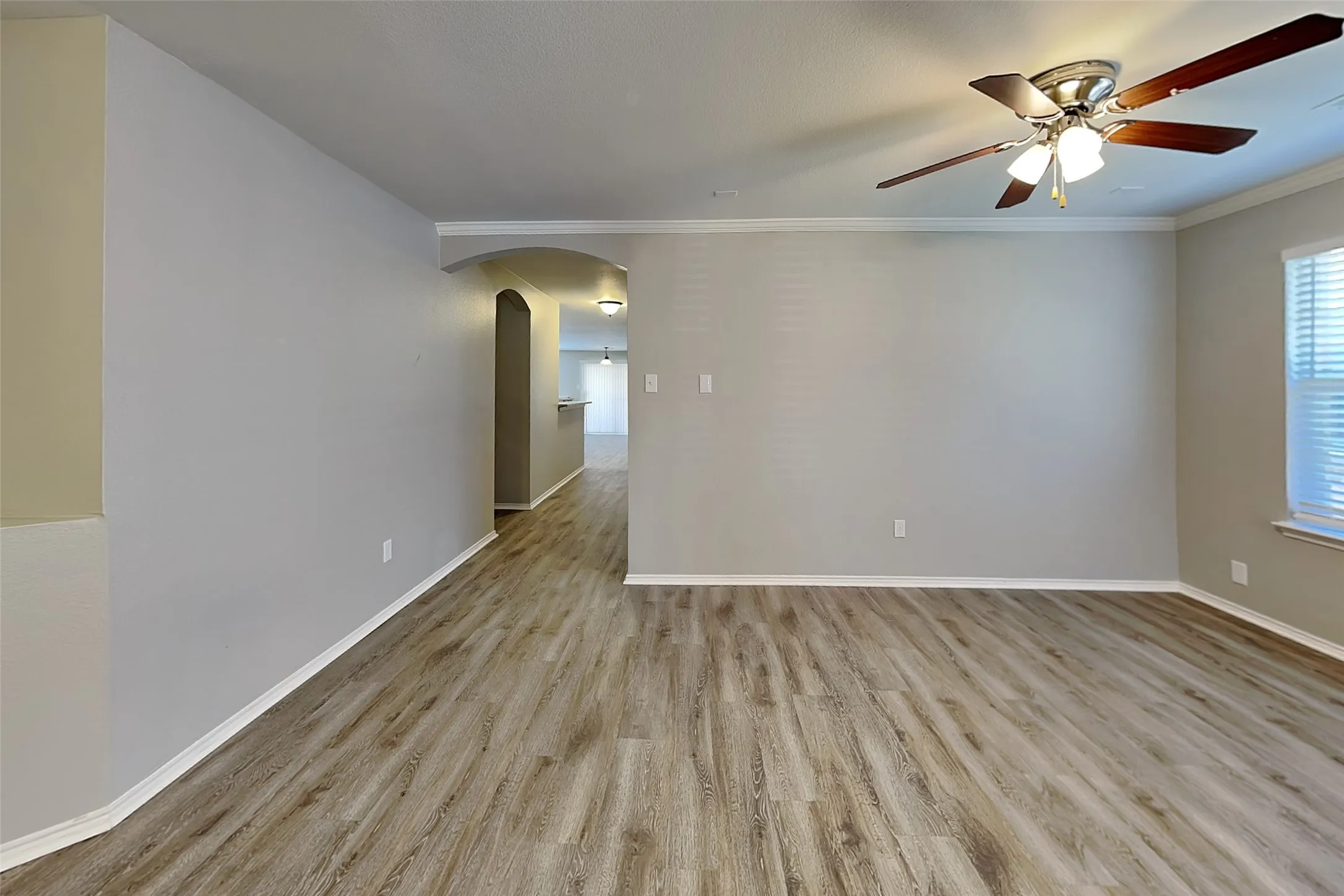 Single Family Residence For Rent in Tarrant County , 5800 Blue Ribbon Road, Fort Worth, Texas 76179, 3 Bedroom, 2 Bathroom, 2 Garage spaces, 2,034 Sqft, built in 2005, mls#21335780, Real Estate Agent in Fort Worth, Homes For Rent in Tarrant county, Homes For Rent in Fort Worth, Realtor in Fort Worth Texas, Real Estate Brokerage Independent Realty Texas, Luminita Cordes Realtor