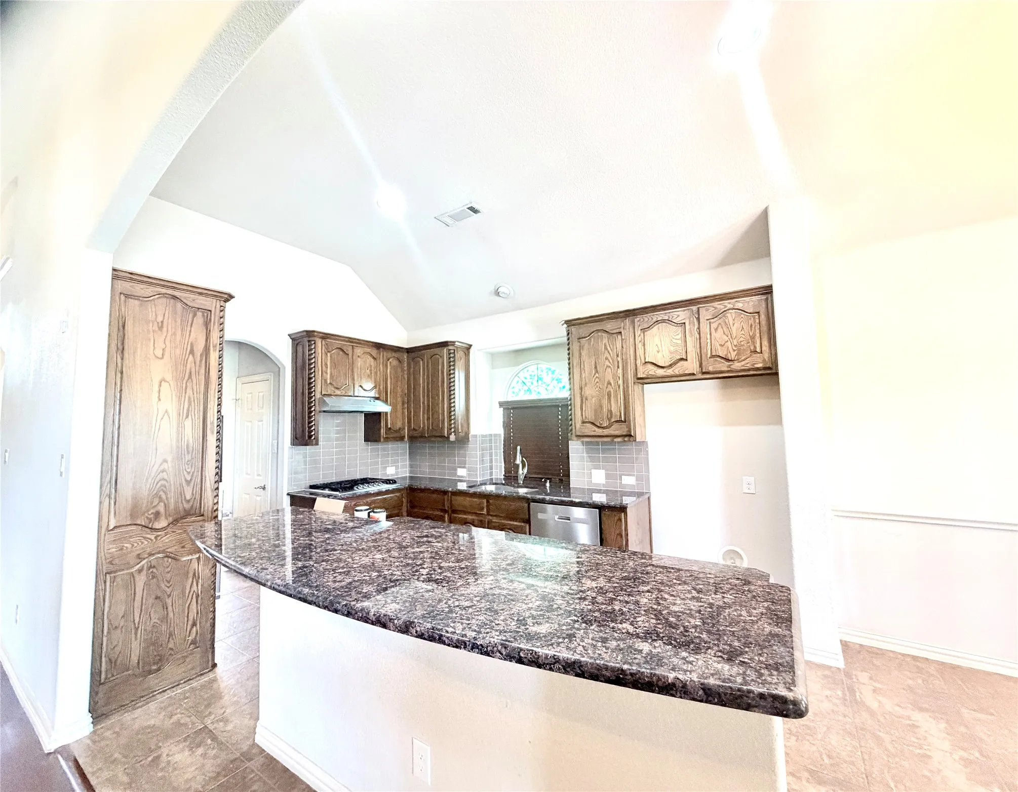 Single Family Residence For Rent in Tarrant County , 1701 Creosote Drive, Fort Worth, Texas 76177, 5 Bedroom, 3 Bathroom, 2 Garage spaces, 2,610 Sqft, built in 2016, mls#21335787, Real Estate Agent in Fort Worth, Homes For Rent in Tarrant county, Homes For Rent in Fort Worth, Realtor in Fort Worth Texas, Real Estate Brokerage Independent Realty Texas, Luminita Cordes Realtor