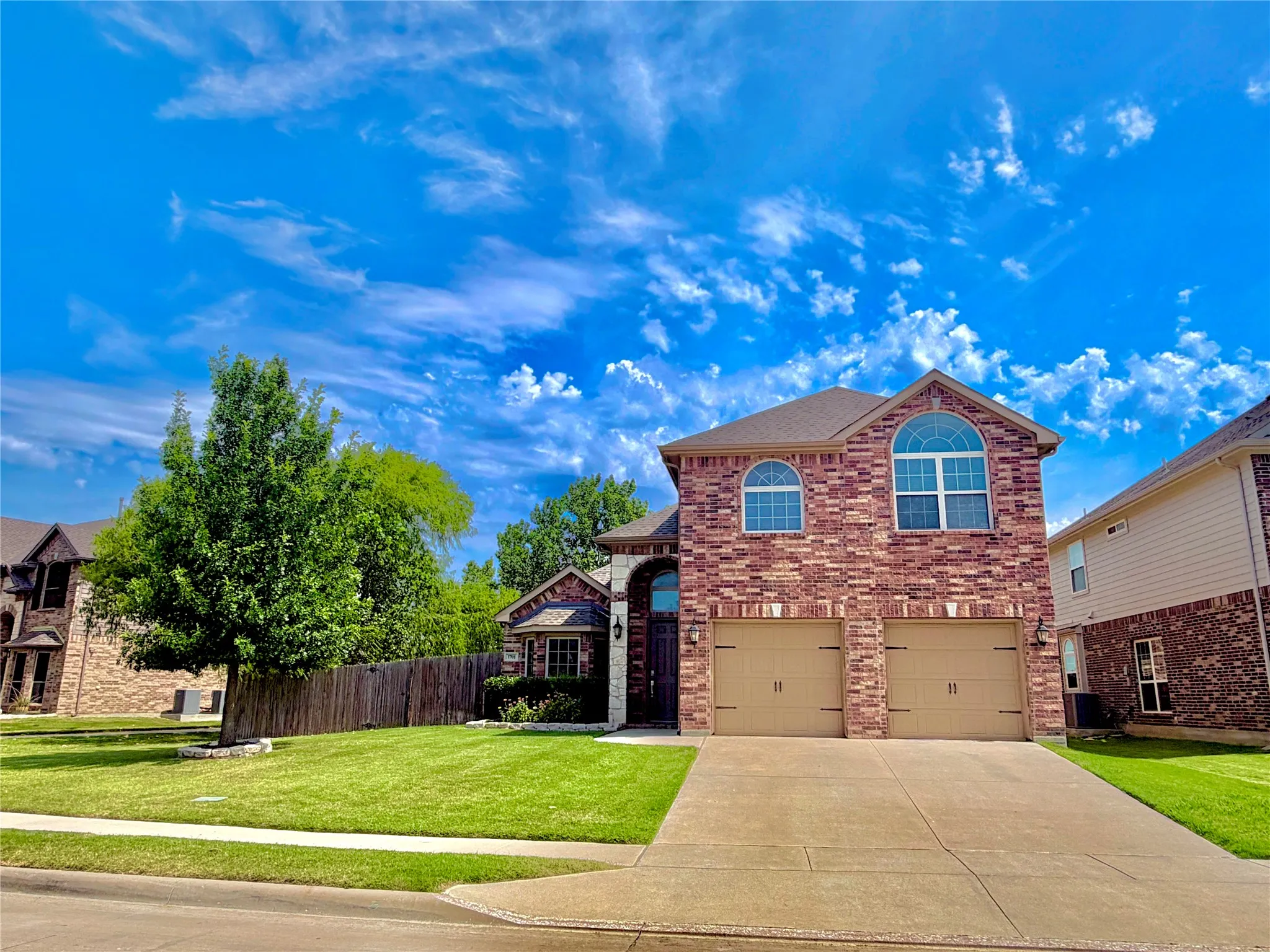 Single Family Residence For Rent in Tarrant County , 1701 Creosote Drive, Fort Worth, Texas 76177, 5 Bedroom, 3 Bathroom, 2 Garage spaces, 2,610 Sqft, built in 2016, mls#21335787, Real Estate Agent in Fort Worth, Homes For Rent in Tarrant county, Homes For Rent in Fort Worth, Realtor in Fort Worth Texas, Real Estate Brokerage Independent Realty Texas, Luminita Cordes Realtor