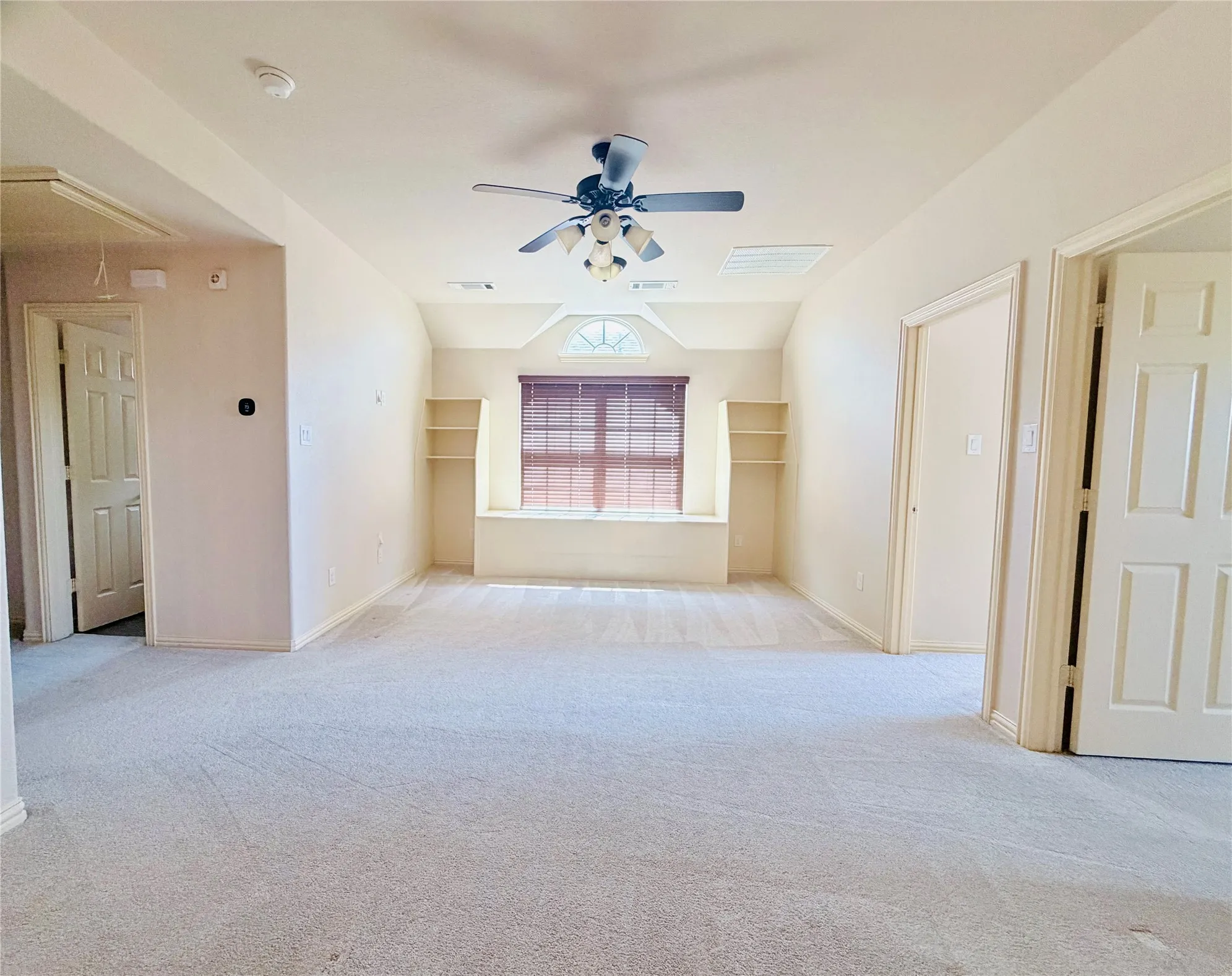 Single Family Residence For Rent in Tarrant County , 1701 Creosote Drive, Fort Worth, Texas 76177, 5 Bedroom, 3 Bathroom, 2 Garage spaces, 2,610 Sqft, built in 2016, mls#21335787, Real Estate Agent in Fort Worth, Homes For Rent in Tarrant county, Homes For Rent in Fort Worth, Realtor in Fort Worth Texas, Real Estate Brokerage Independent Realty Texas, Luminita Cordes Realtor