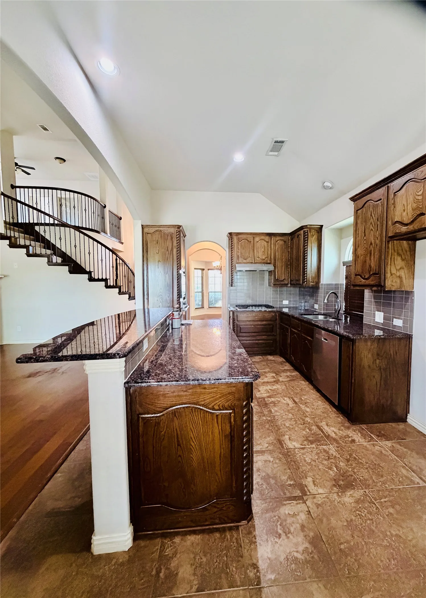 Single Family Residence For Rent in Tarrant County , 1701 Creosote Drive, Fort Worth, Texas 76177, 5 Bedroom, 3 Bathroom, 2 Garage spaces, 2,610 Sqft, built in 2016, mls#21335787, Real Estate Agent in Fort Worth, Homes For Rent in Tarrant county, Homes For Rent in Fort Worth, Realtor in Fort Worth Texas, Real Estate Brokerage Independent Realty Texas, Luminita Cordes Realtor
