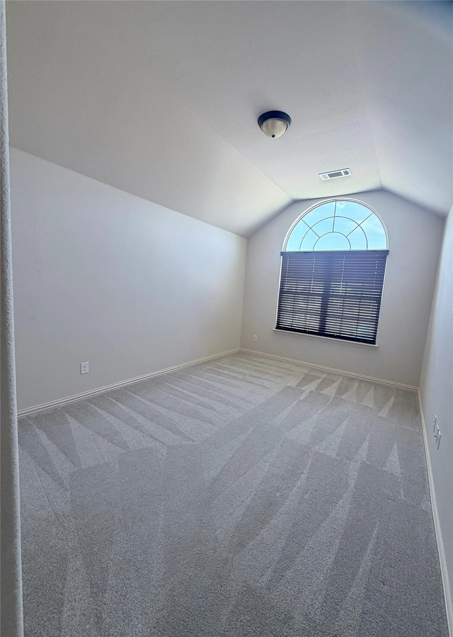 Single Family Residence For Rent in Tarrant County , 1701 Creosote Drive, Fort Worth, Texas 76177, 5 Bedroom, 3 Bathroom, 2 Garage spaces, 2,610 Sqft, built in 2016, mls#21335787, Real Estate Agent in Fort Worth, Homes For Rent in Tarrant county, Homes For Rent in Fort Worth, Realtor in Fort Worth Texas, Real Estate Brokerage Independent Realty Texas, Luminita Cordes Realtor